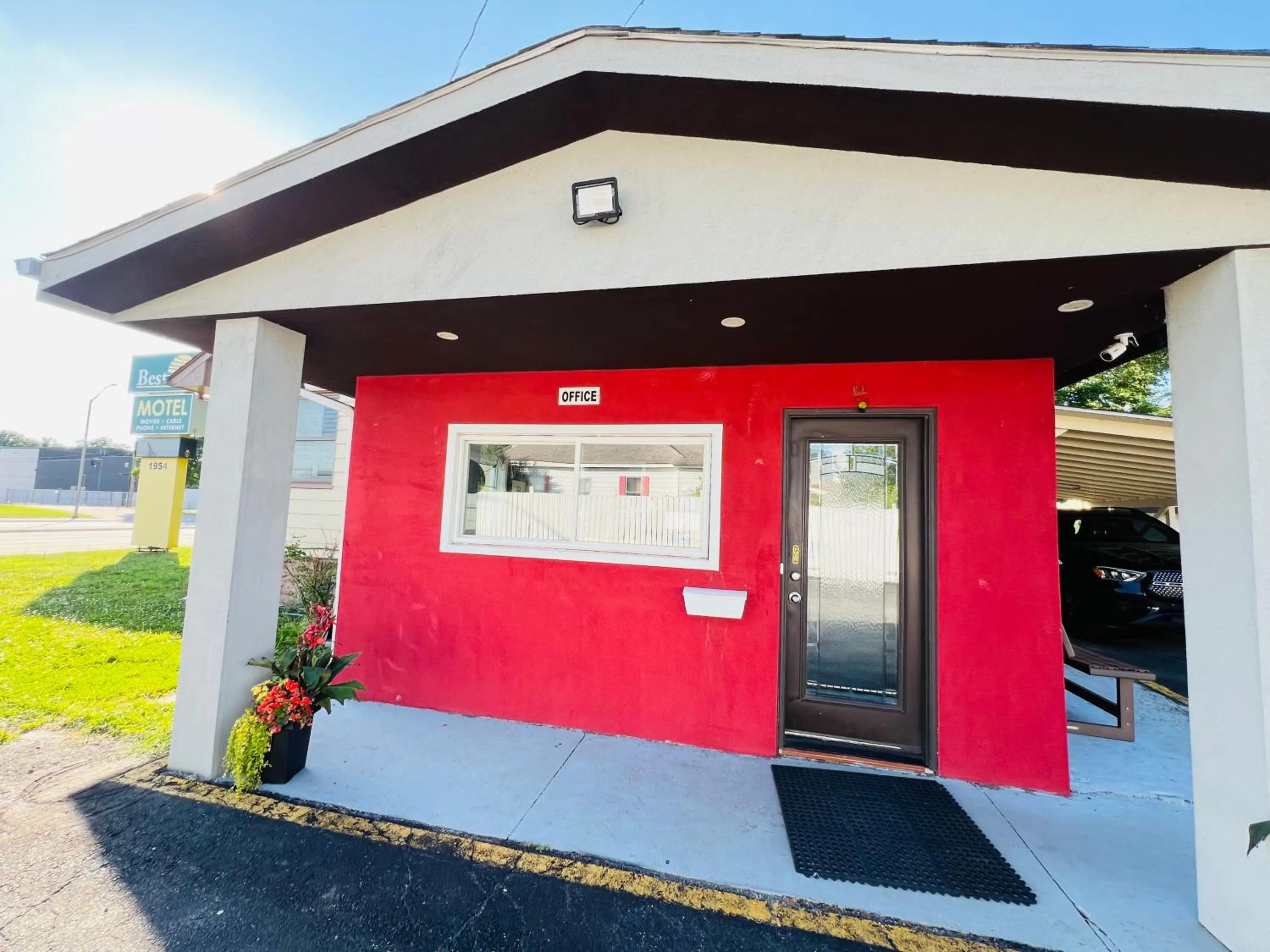 Property building in Bestway Motel