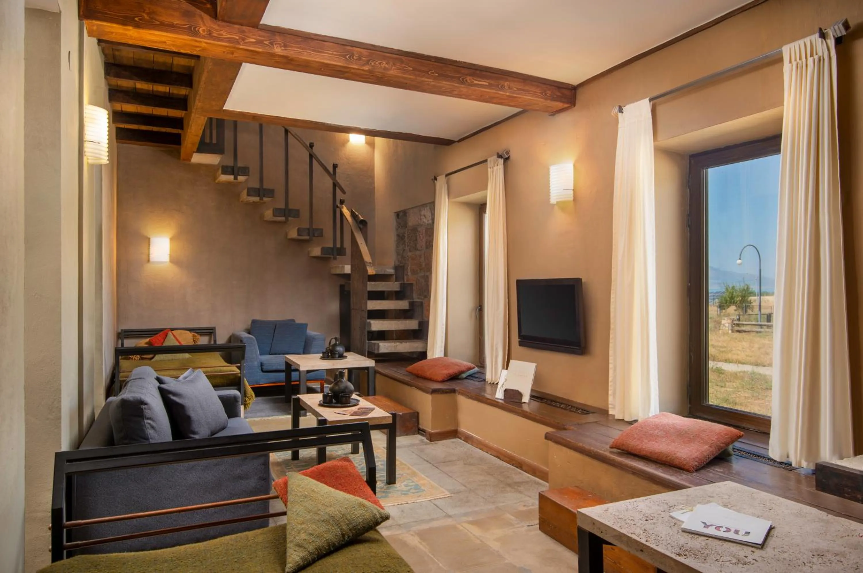 Living room in Tufenkian Avan Marak Tsapatagh Hotel