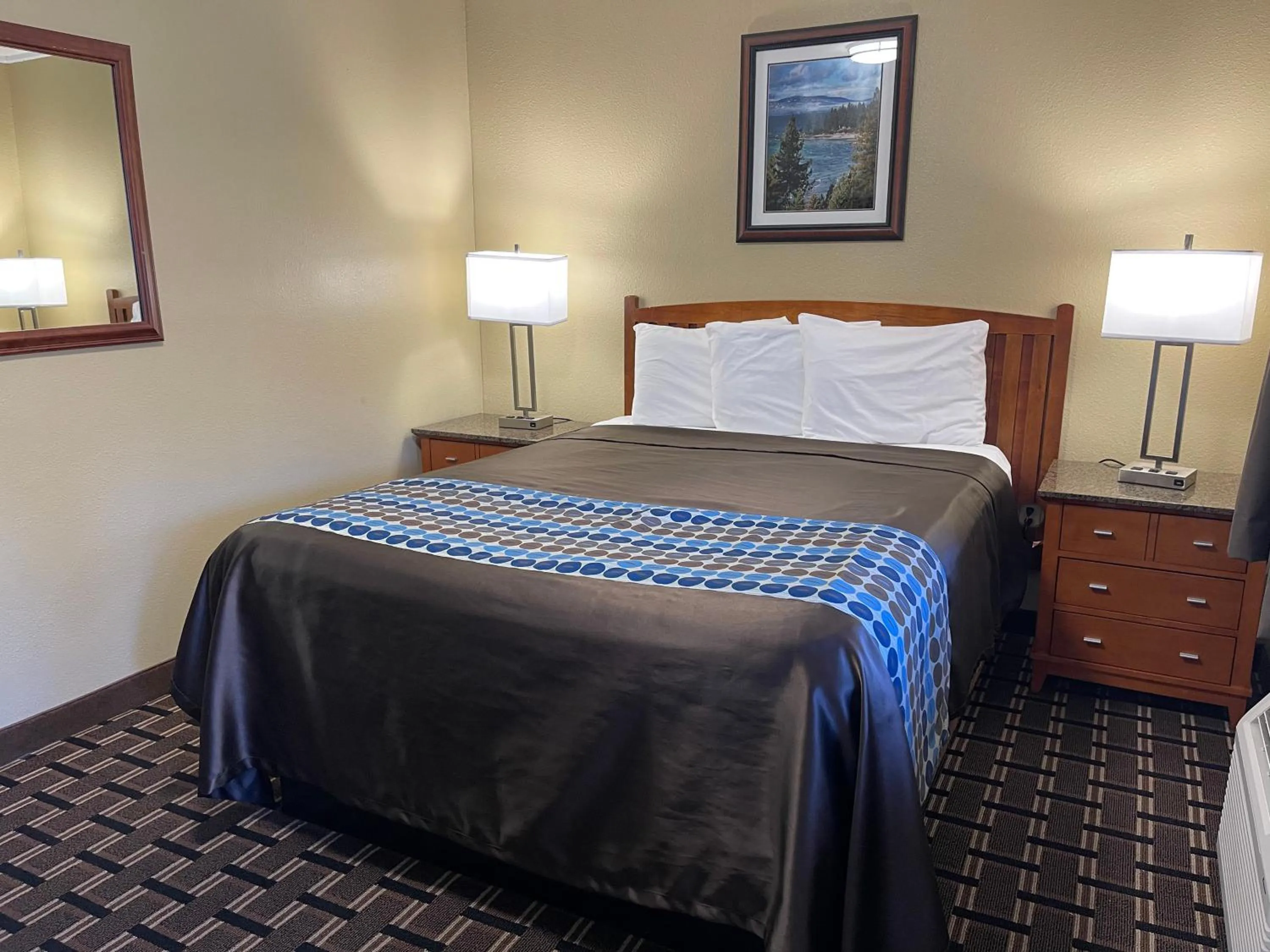 Bed in Tahoe Hacienda Inn