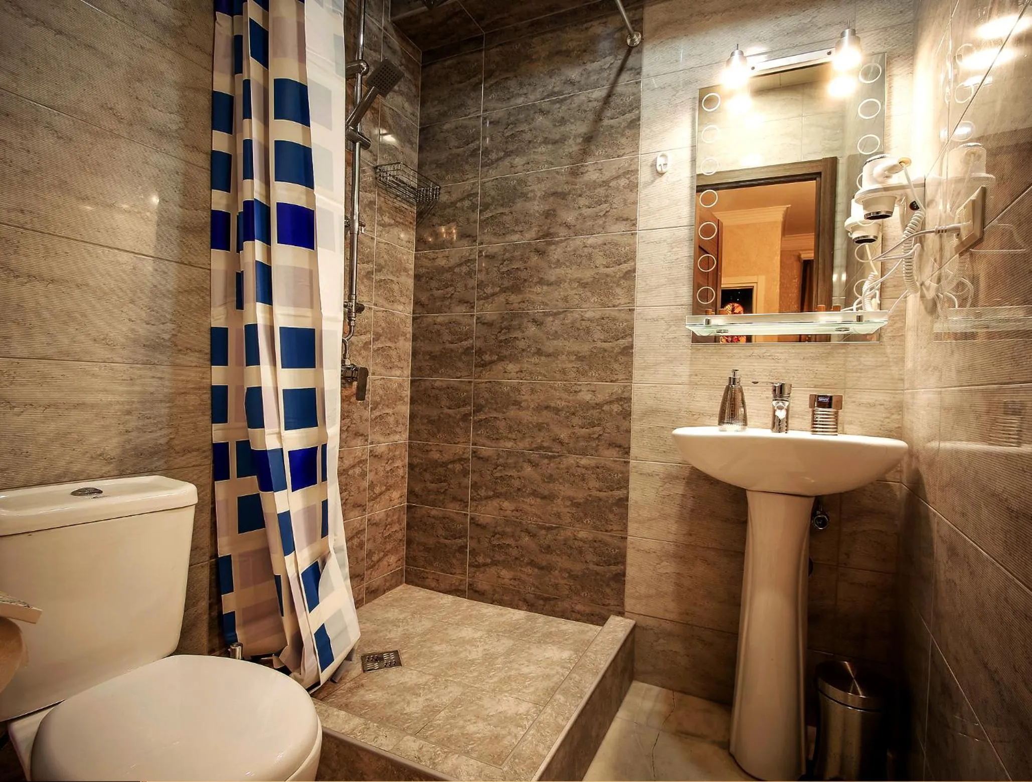 Shower in Hotel Toma's House