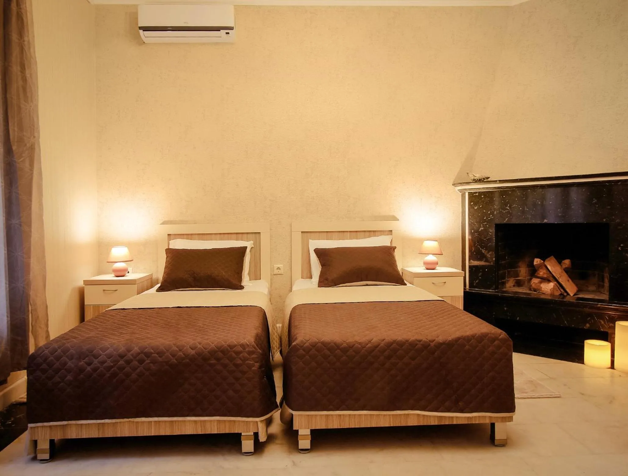 Bed in Hotel Toma's House