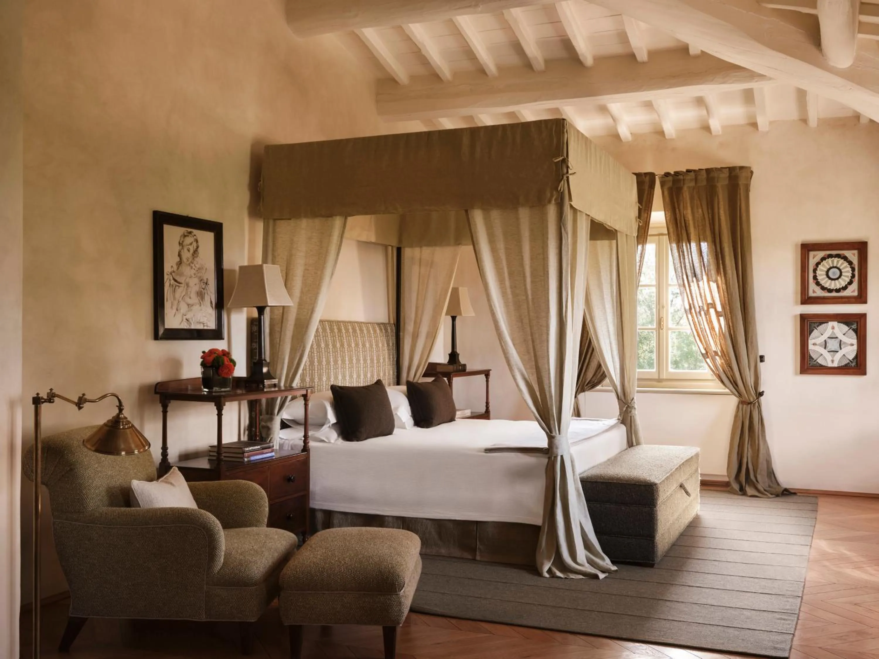 Bed in Castiglion del Bosco, A Rosewood Hotel