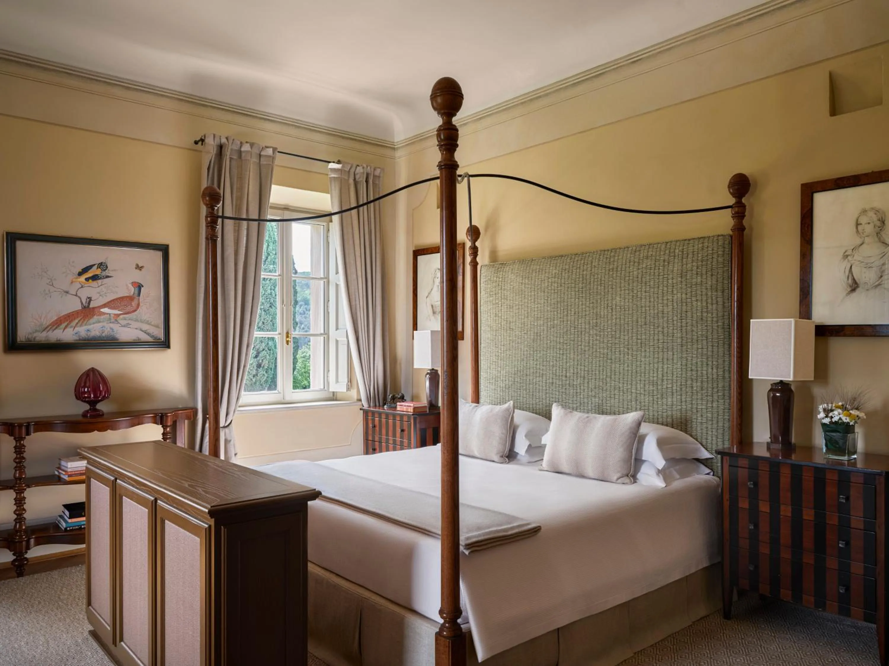 Bed in Castiglion del Bosco, A Rosewood Hotel
