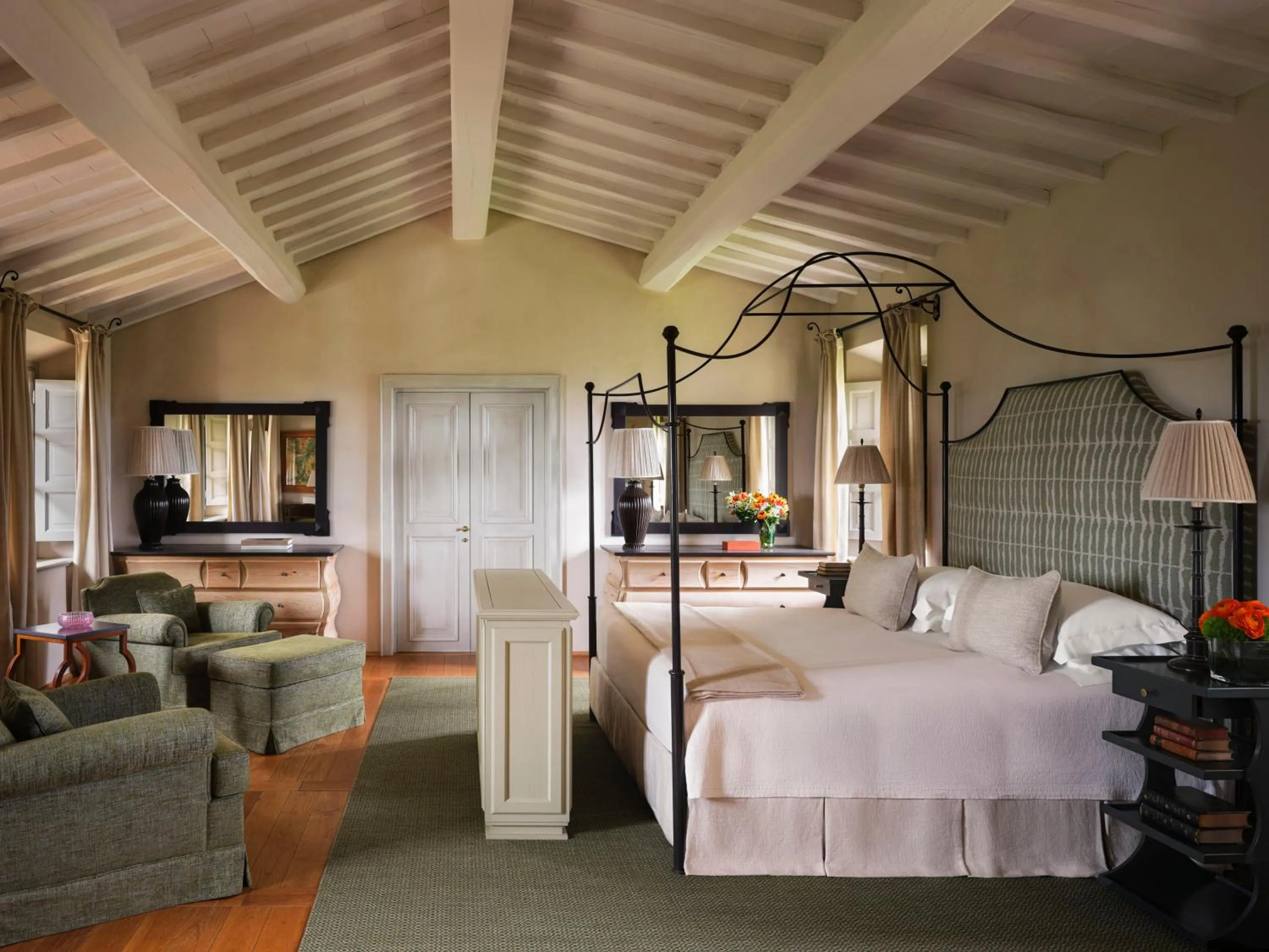 Bed in Castiglion del Bosco, A Rosewood Hotel