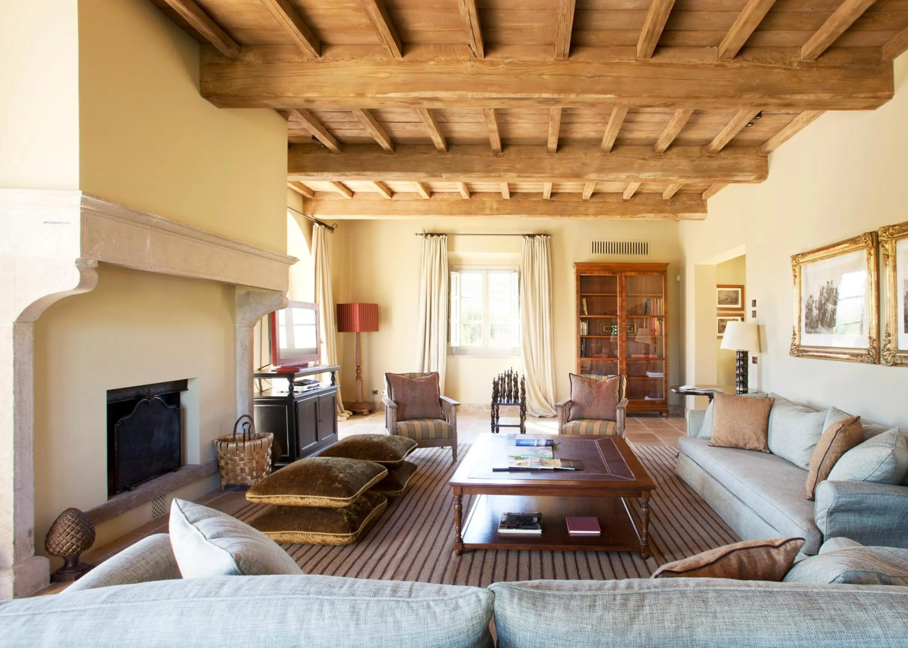 Living room in Castiglion del Bosco, A Rosewood Hotel