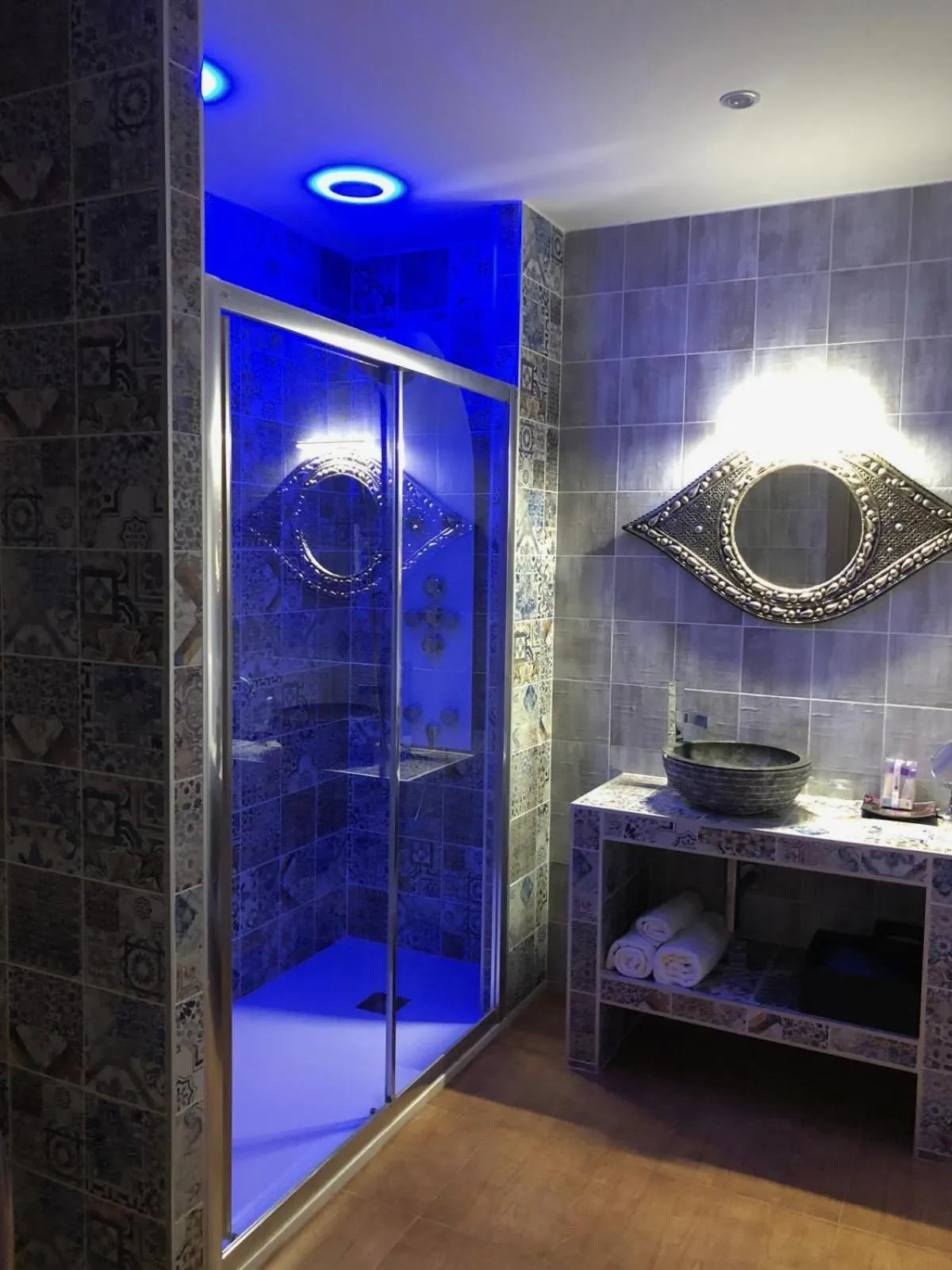 Shower in Hospedería Casa Martell