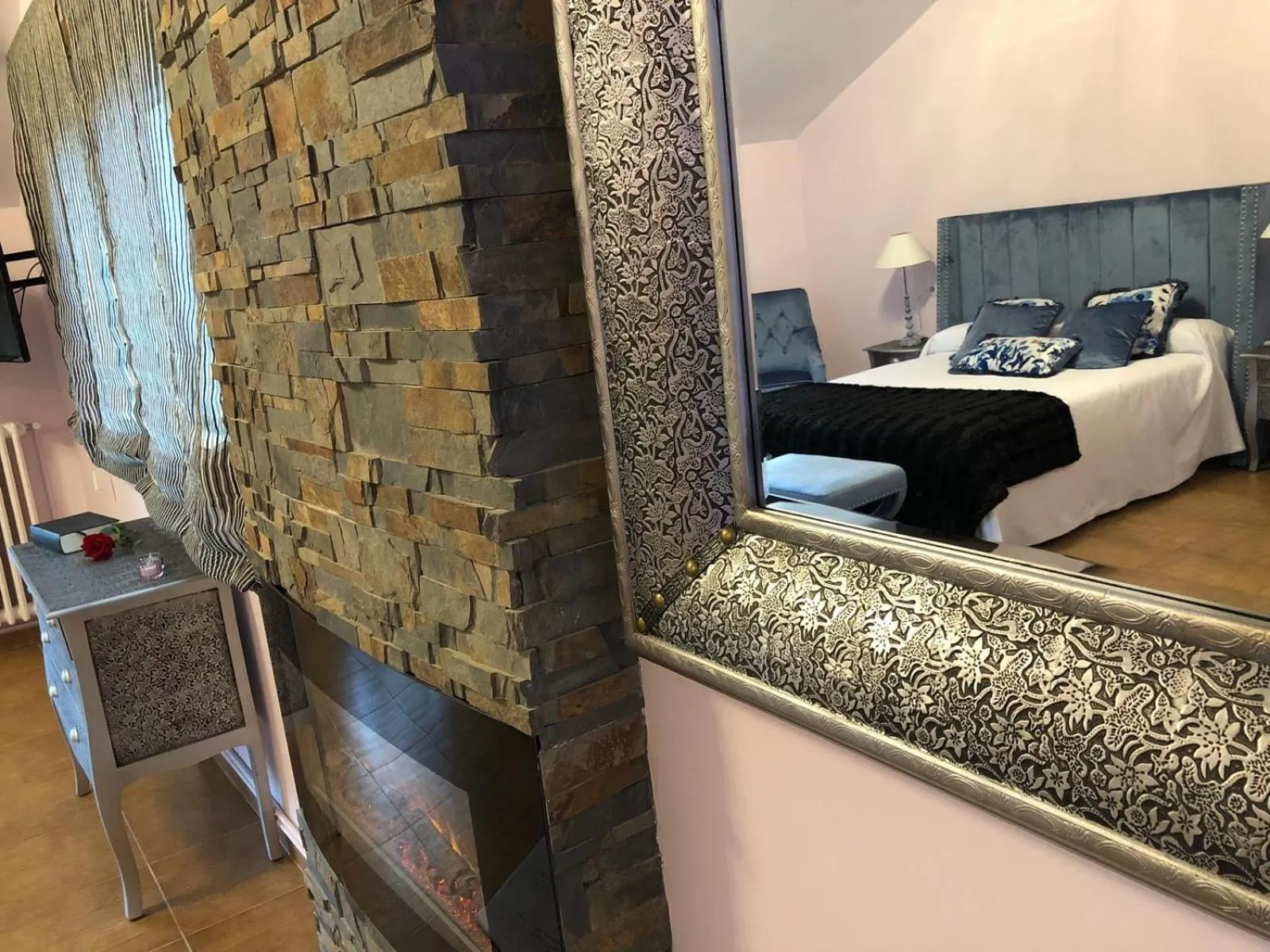 Photo of the whole room, Bed in Hospedería Casa Martell