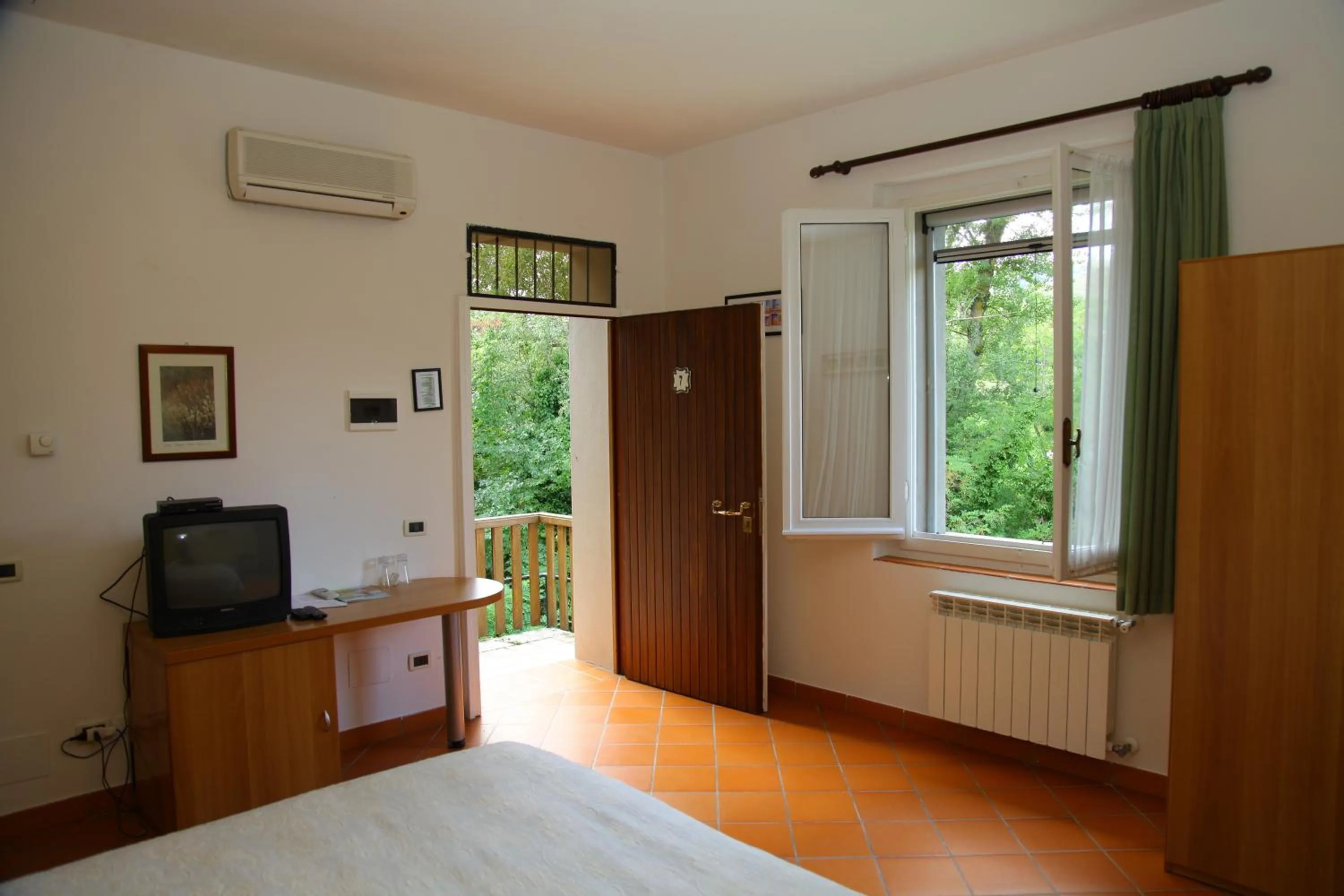 Photo of the whole room in Villaggio Della Salute Più