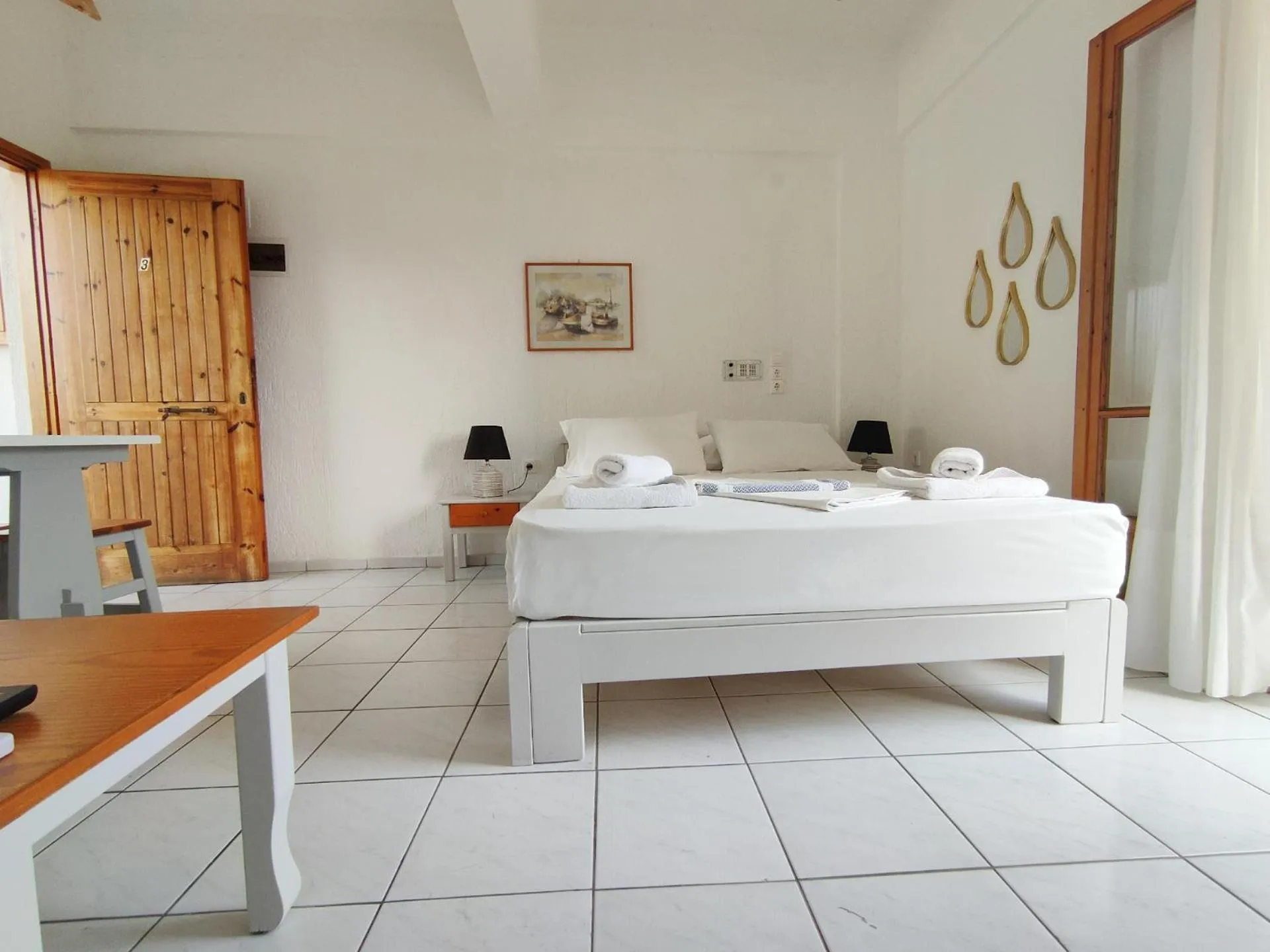 Bed in Emilia Apartments