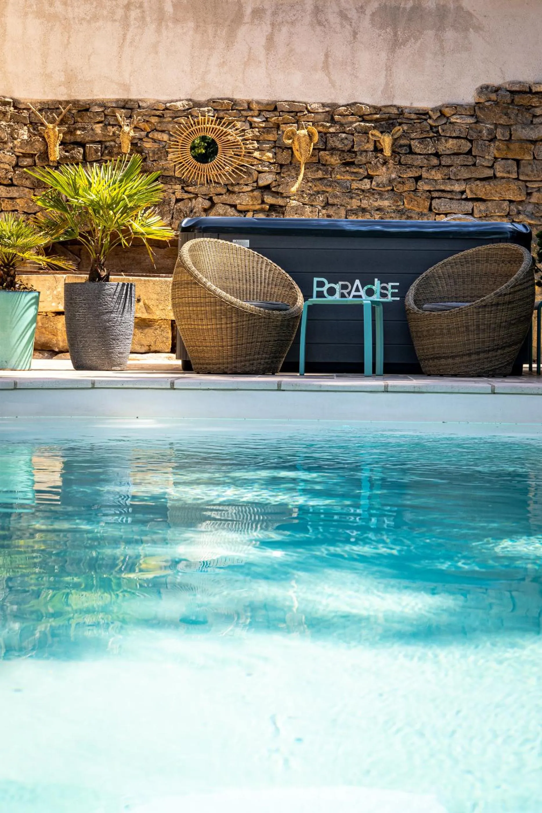 Pool view in Le 49 Côté Parc & SPA