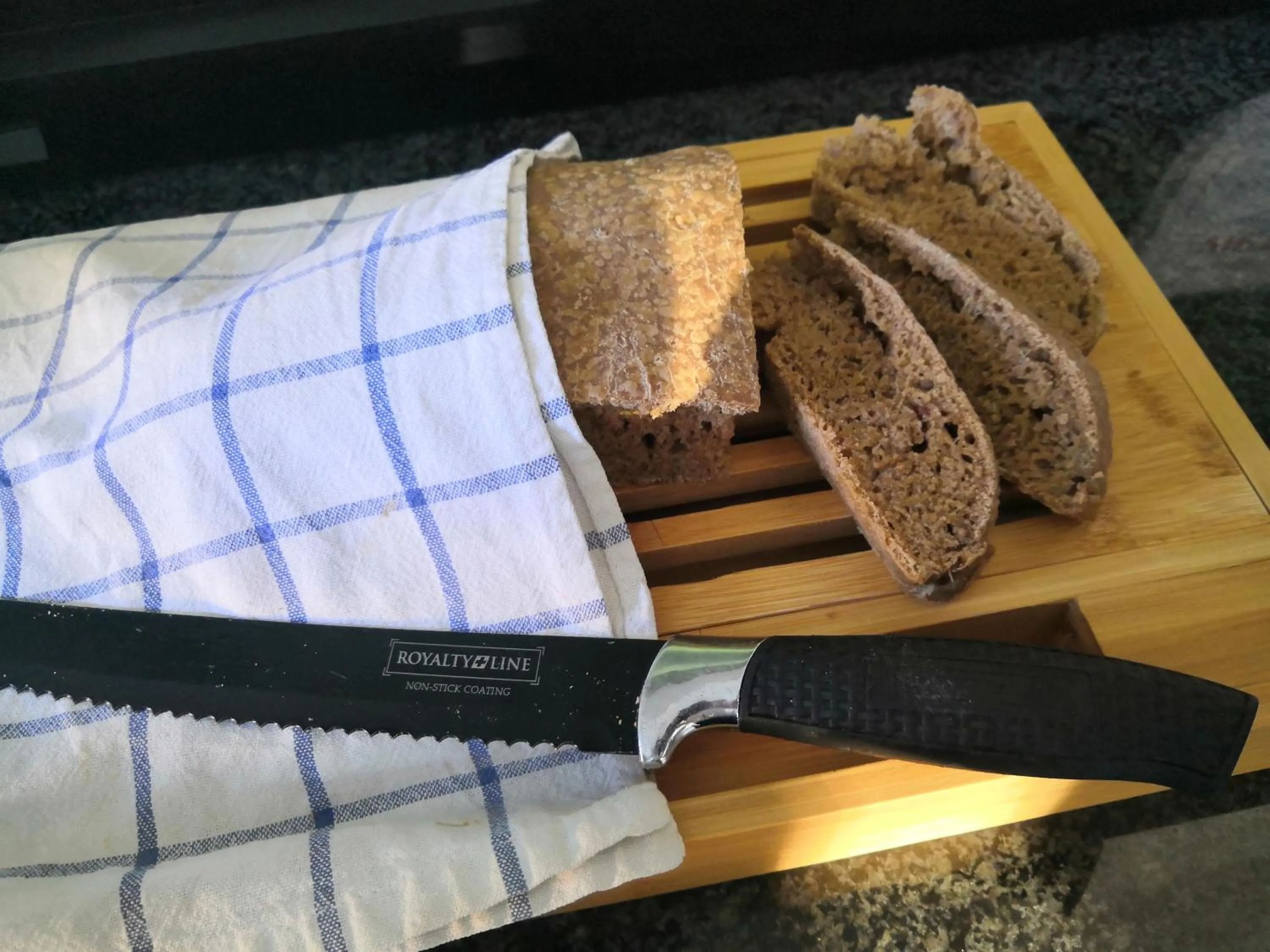 Breakfast in Hotel Iride Apartments & Rooms- ideale per famiglie e coppie