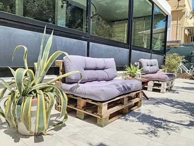 Property building in Hotel Iride Apartments & Rooms- ideale per famiglie e coppie