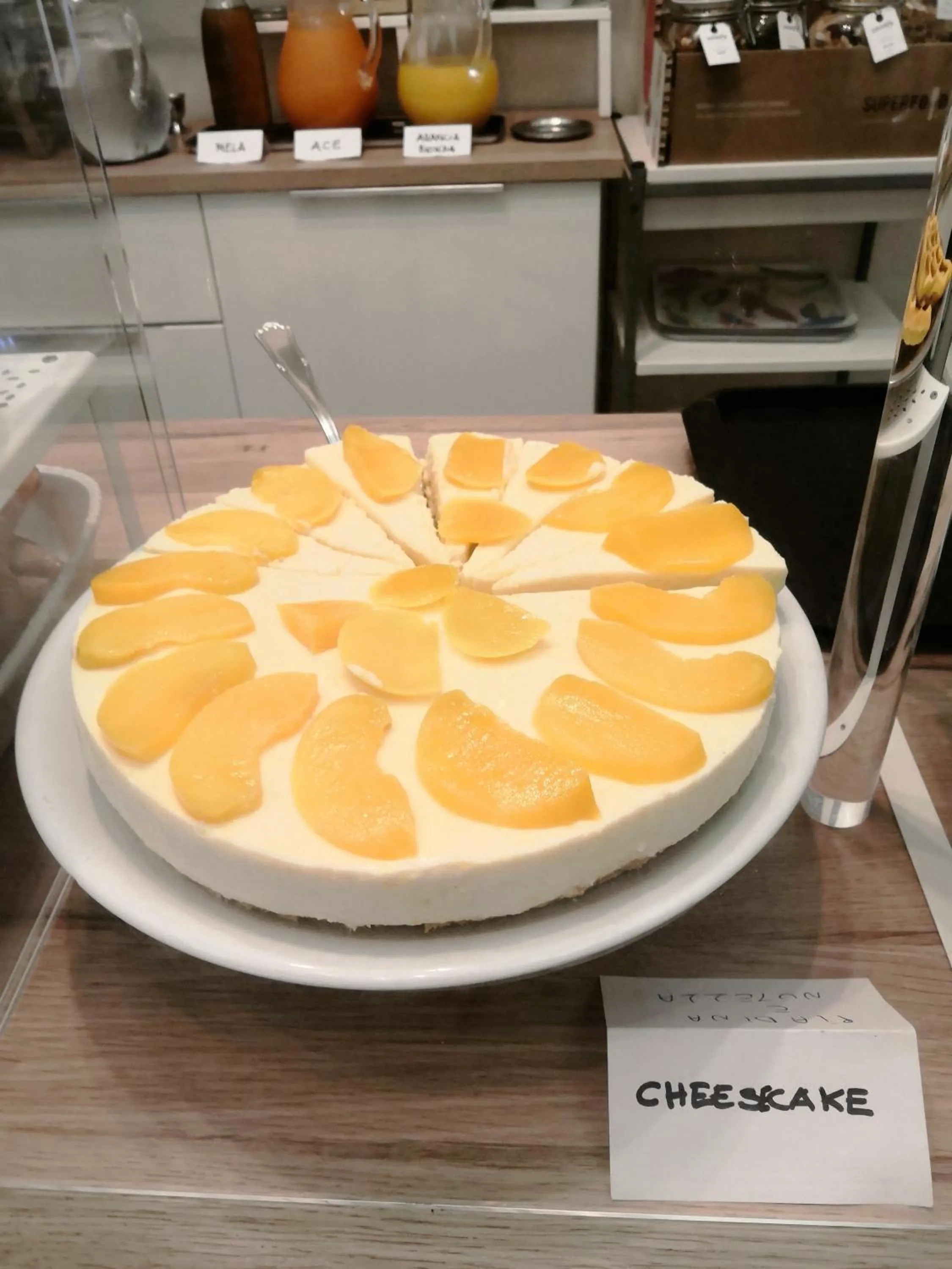 Breakfast in Hotel Iride Apartments & Rooms- ideale per famiglie e coppie