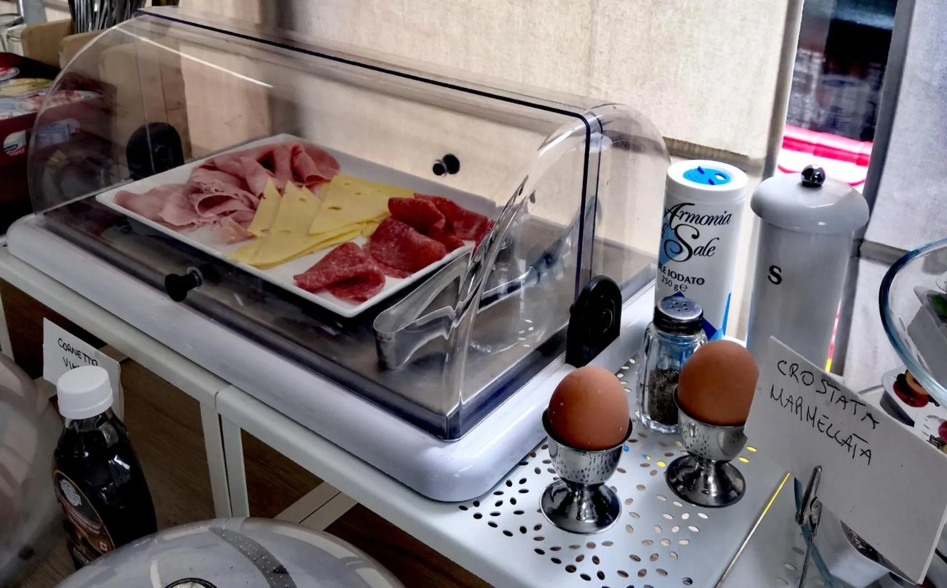 Breakfast in Hotel Iride Apartments & Rooms- ideale per famiglie e coppie