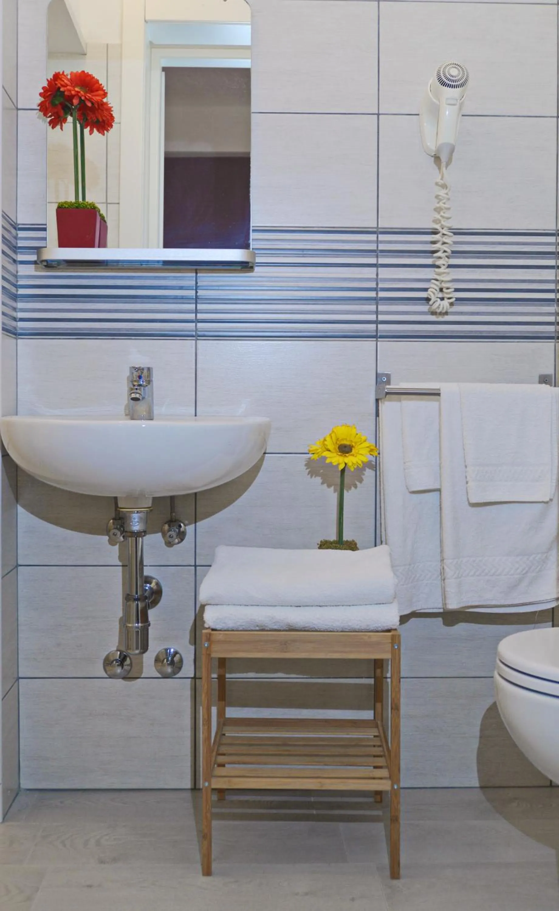 Bathroom in Hotel Iride Apartments & Rooms- ideale per famiglie e coppie