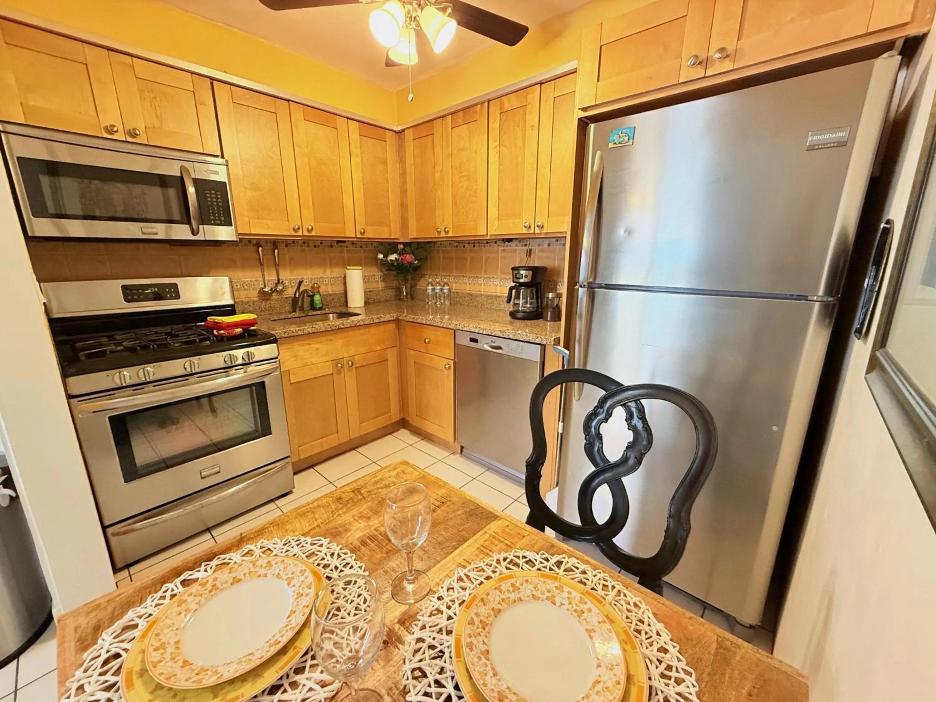 Kitchen or kitchenette in Sinclair Boutique Hotel