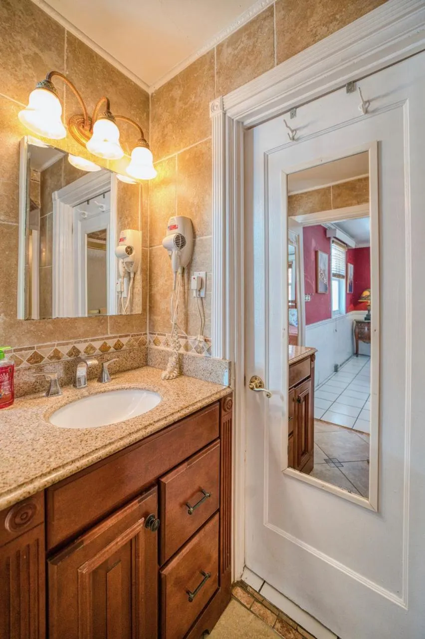 Sinclair Boutique Hotel