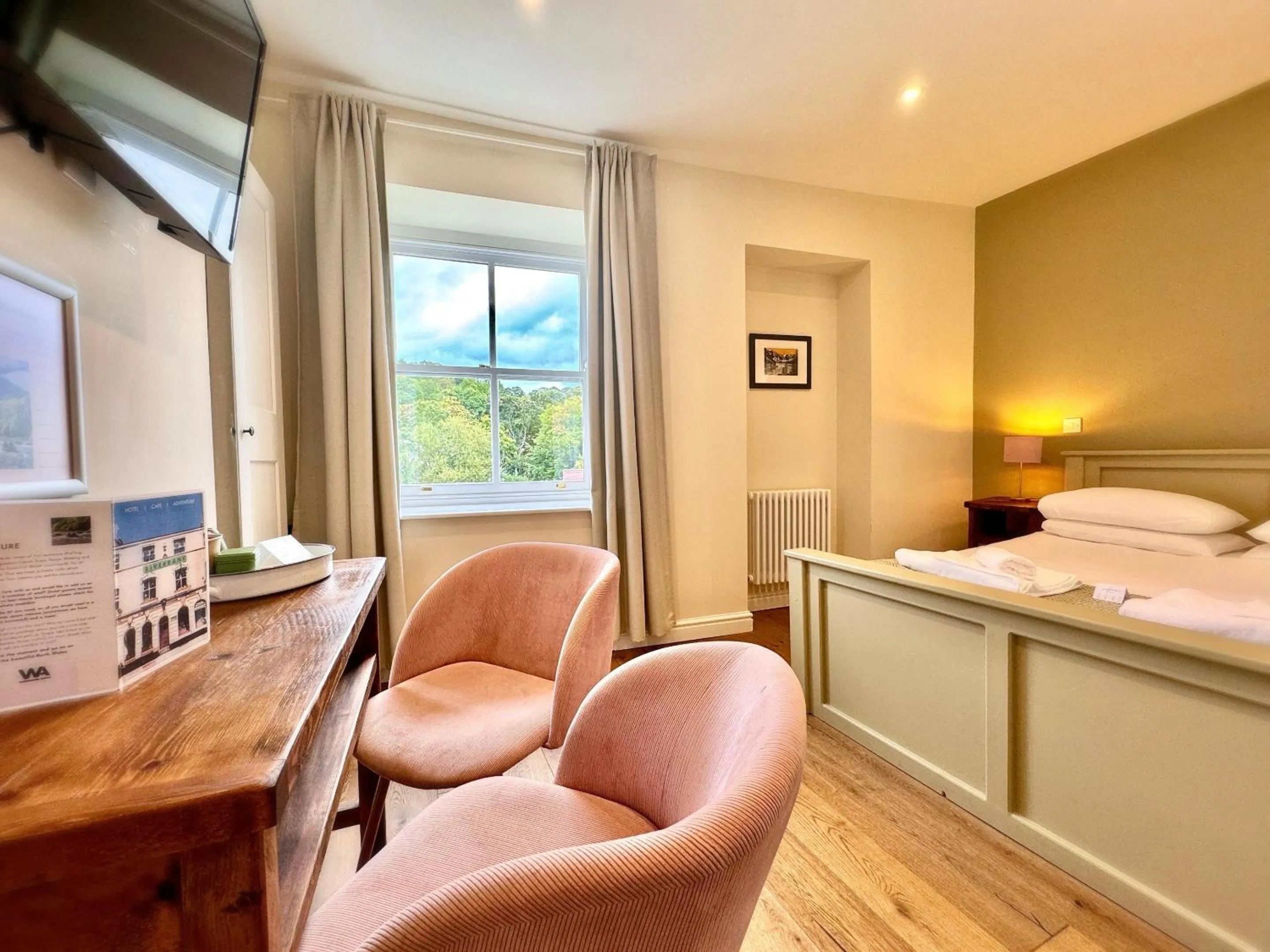 Bedroom, Bed in RIVERBANC