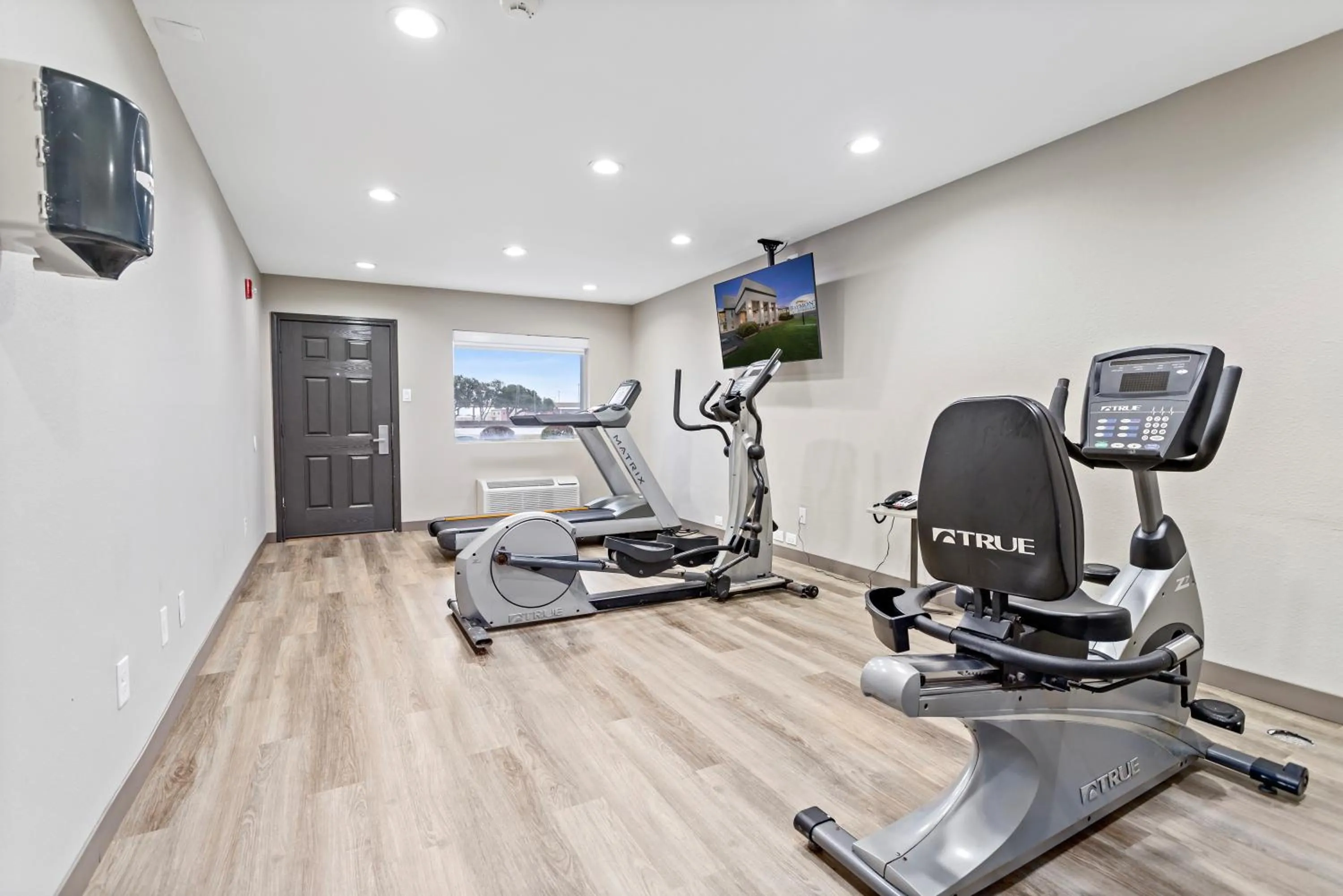 Fitness centre/facilities in Baymont by Wyndham Beaumont