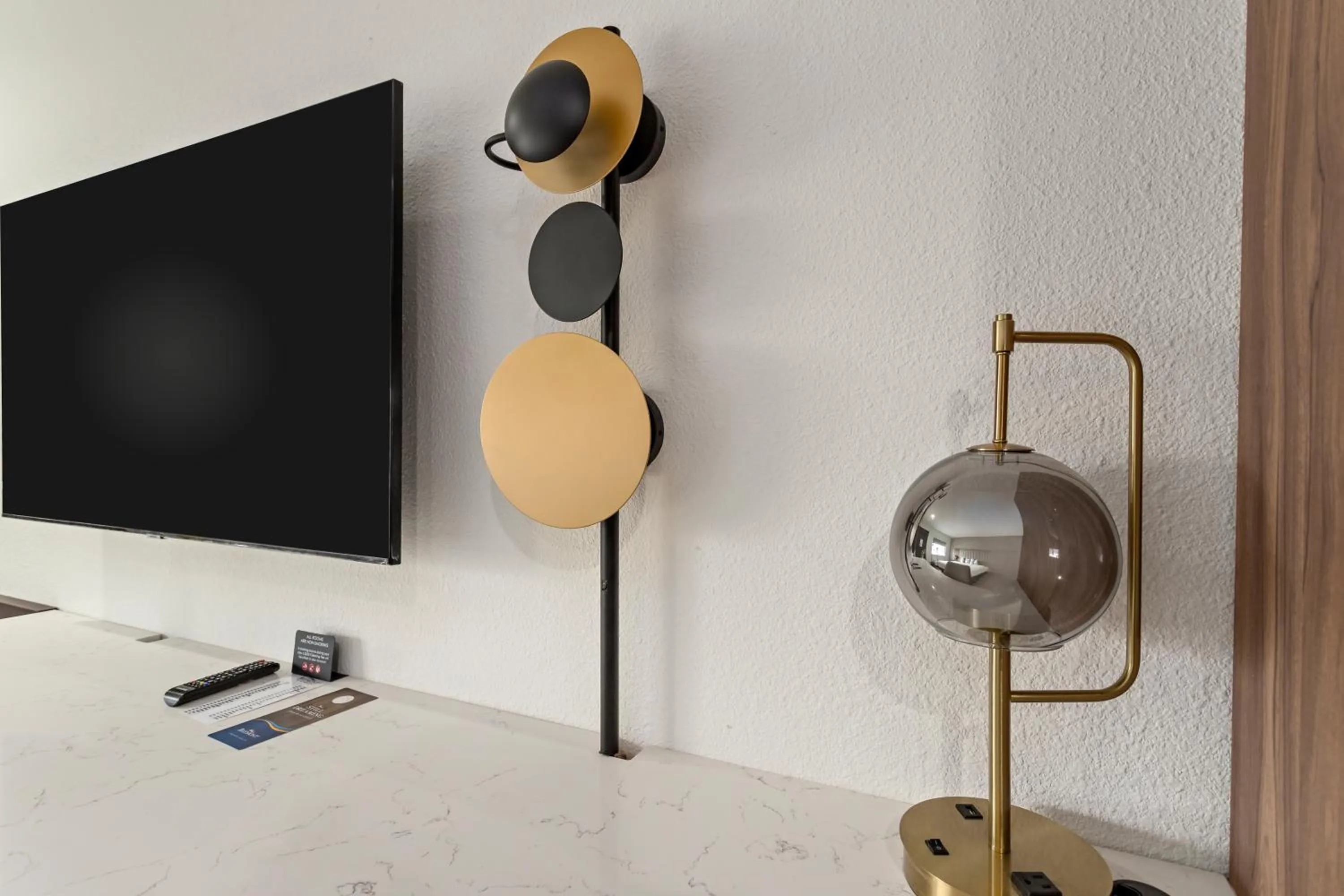 TV and multimedia in Baymont by Wyndham Beaumont