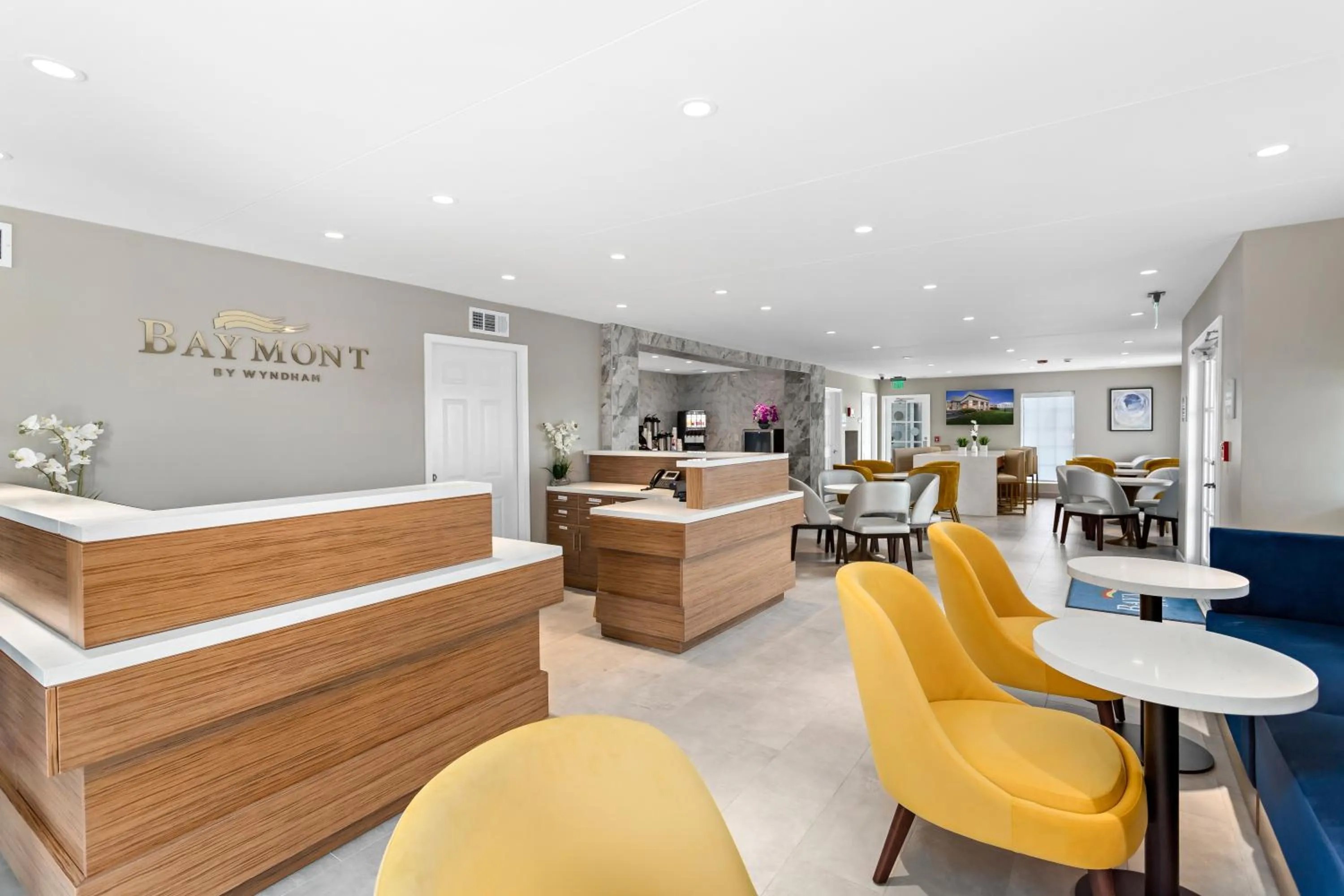 Lobby or reception in Baymont by Wyndham Beaumont
