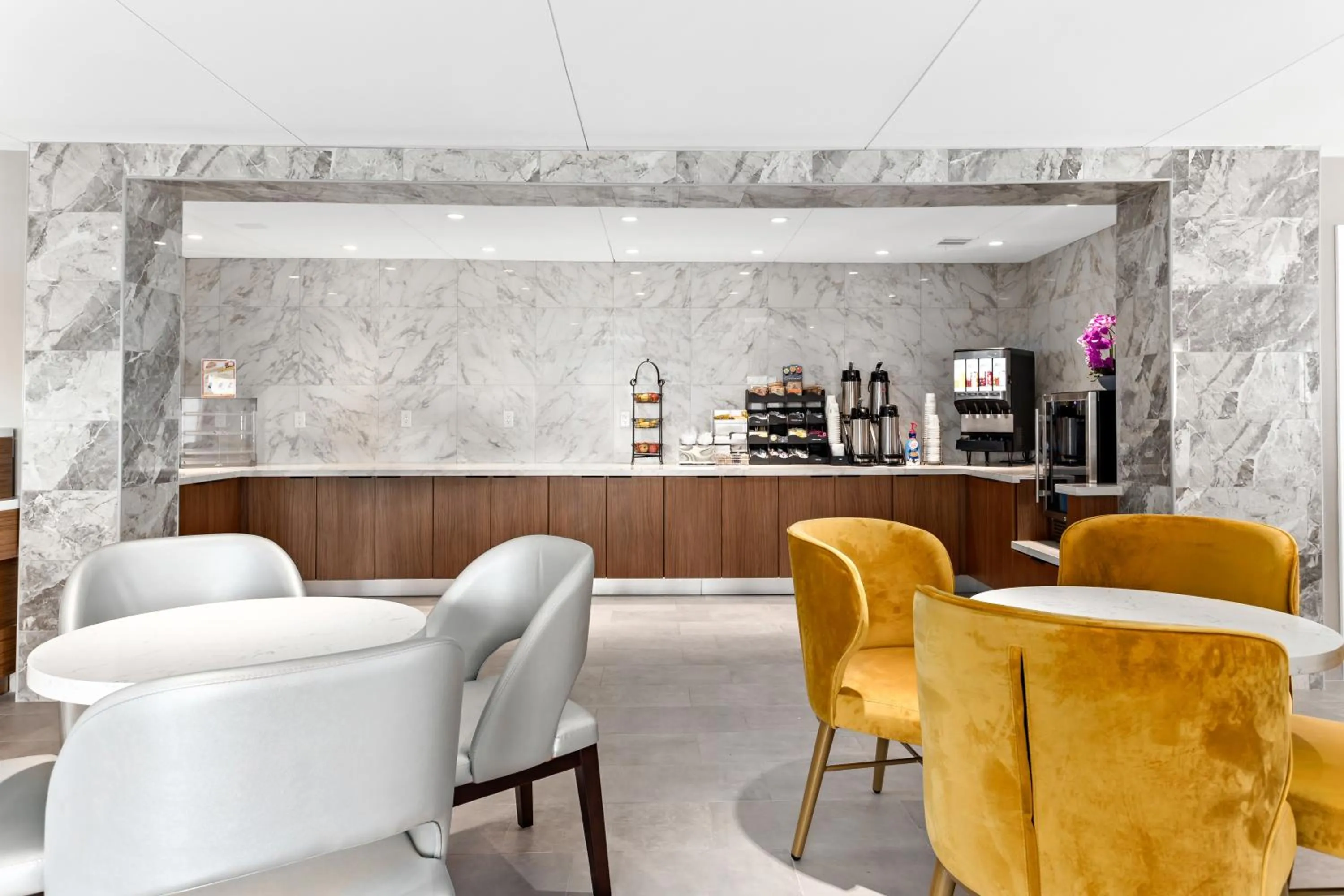 Continental breakfast in Baymont by Wyndham Beaumont