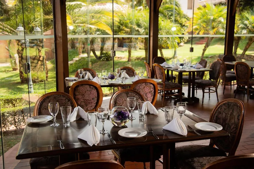 Patio in AVANTI HOTEL & CONVENTION CENTER