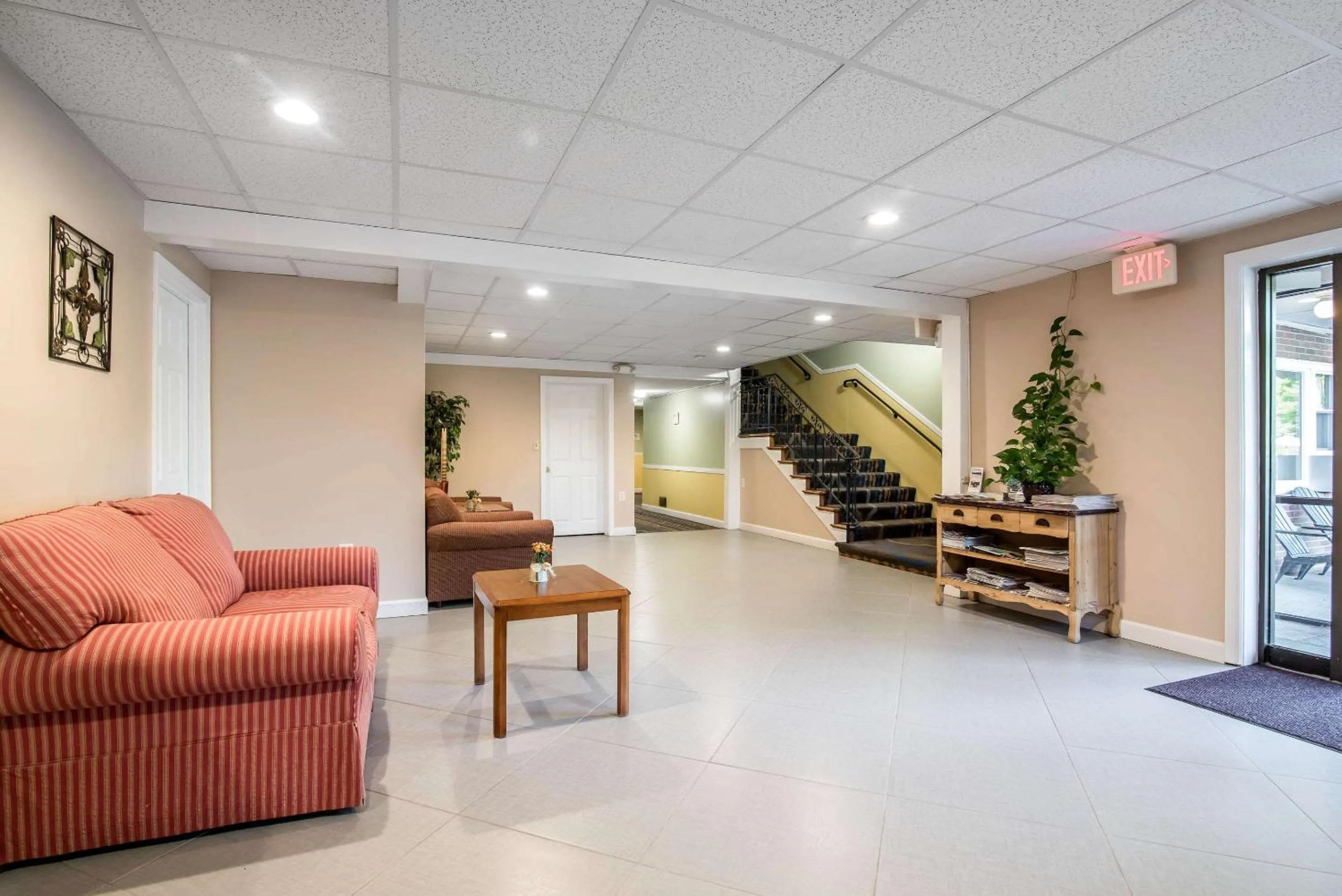 Lobby or reception in TiltonLodge Inn & Suites
