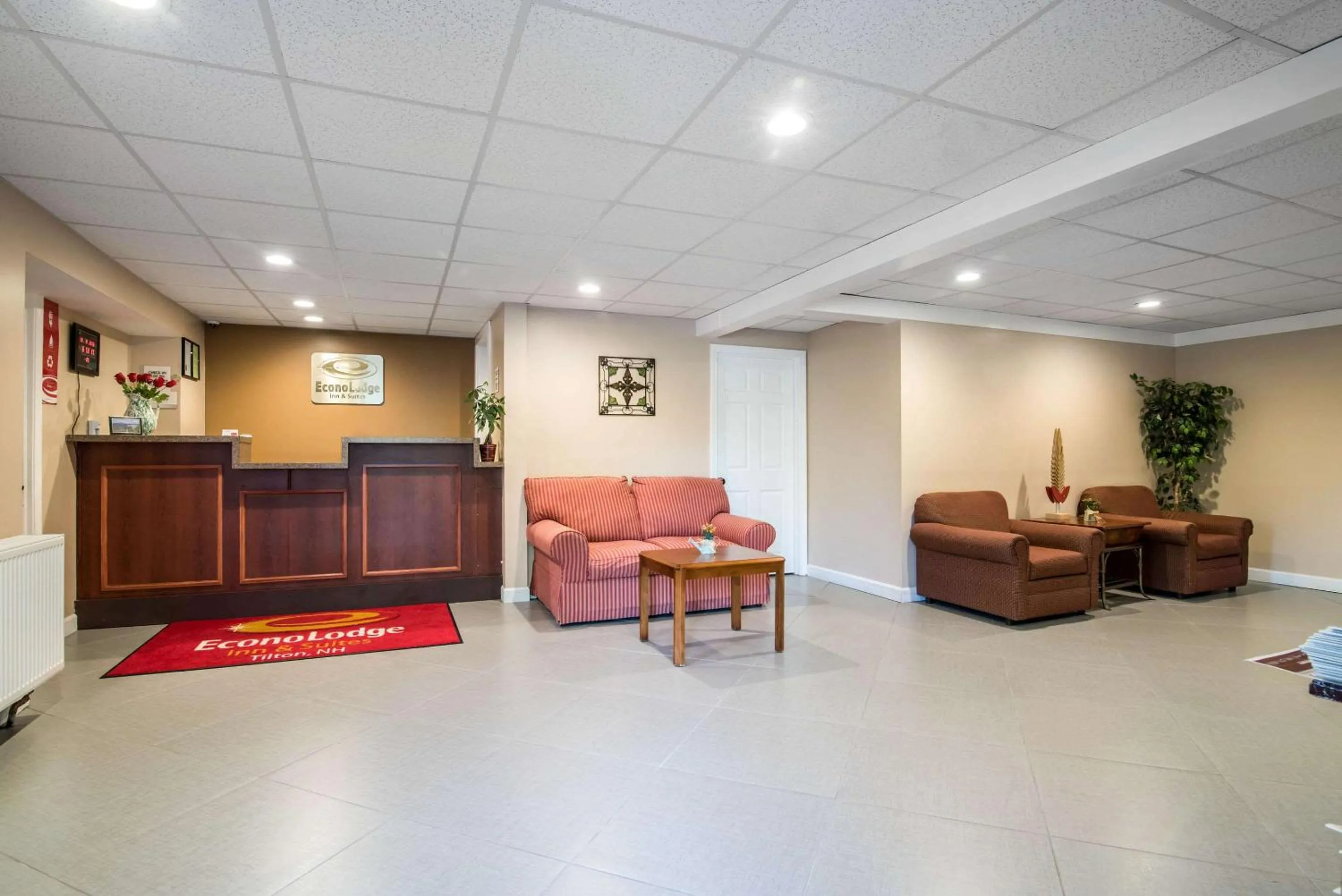 Lobby or reception in TiltonLodge Inn & Suites