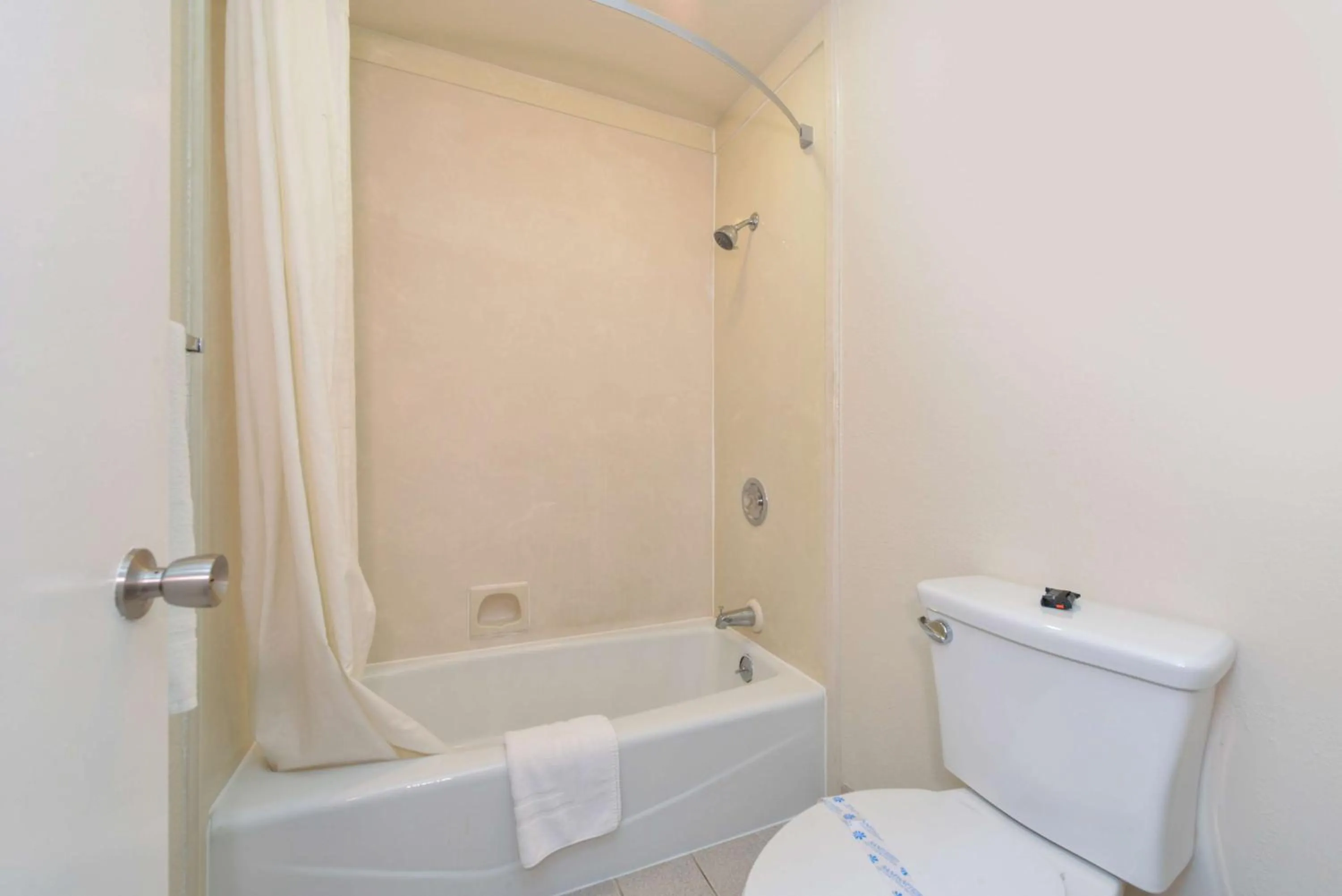 Bathroom in Atascadero Inn