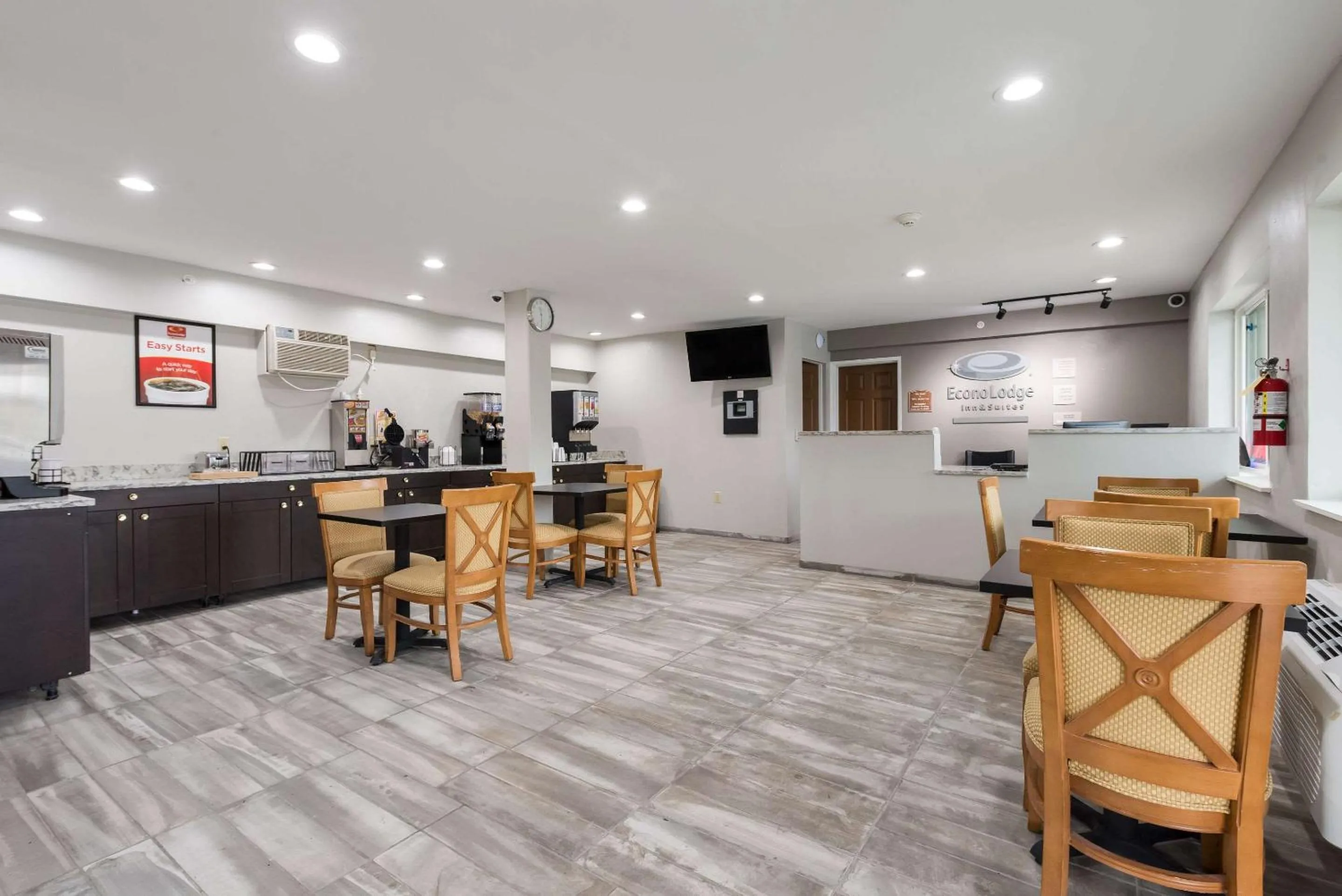 Restaurant/places to eat in Econo Lodge Inn & Suites Mason City - Clear Lake