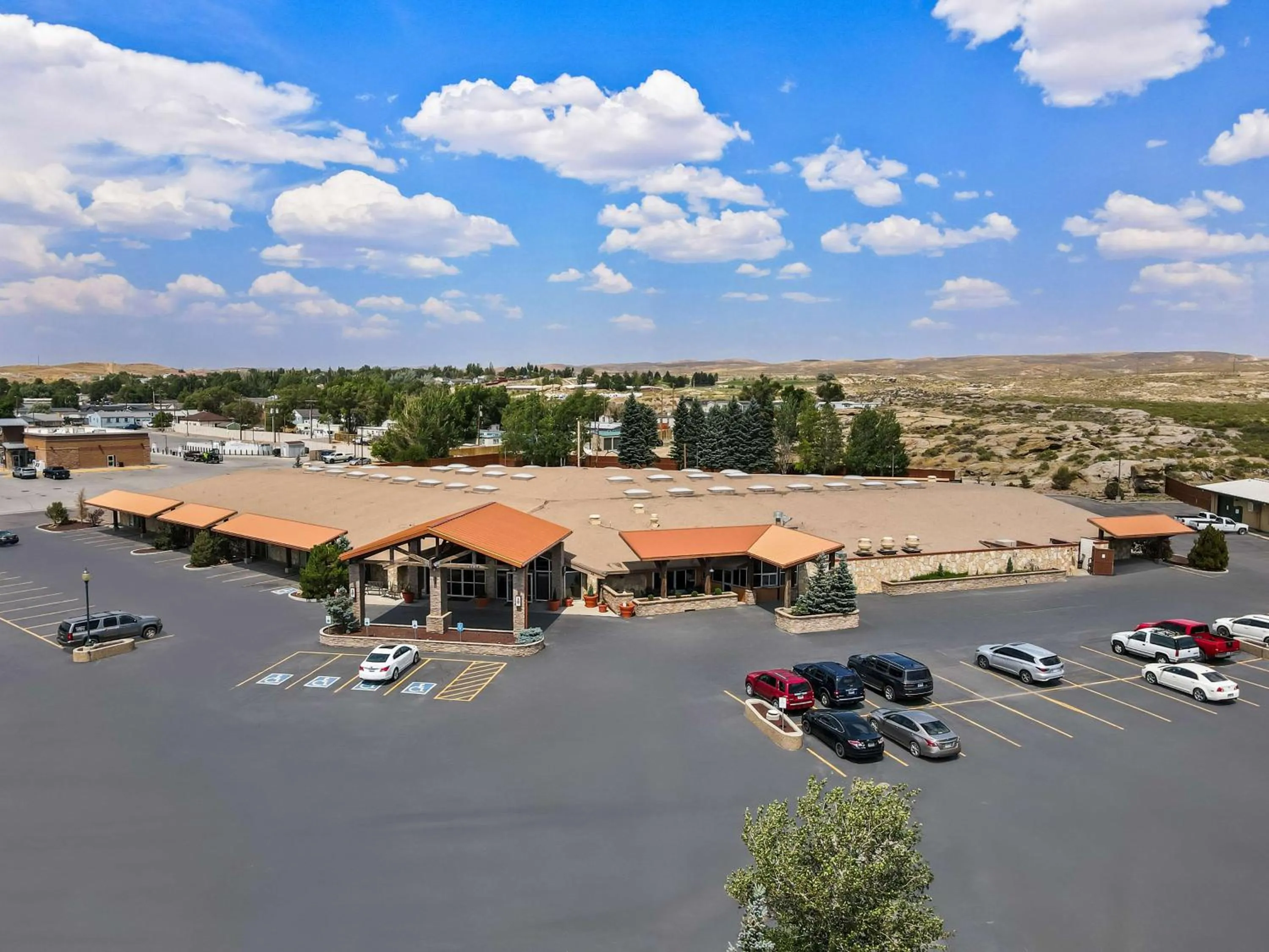 Property building in Best Western Outlaw Inn