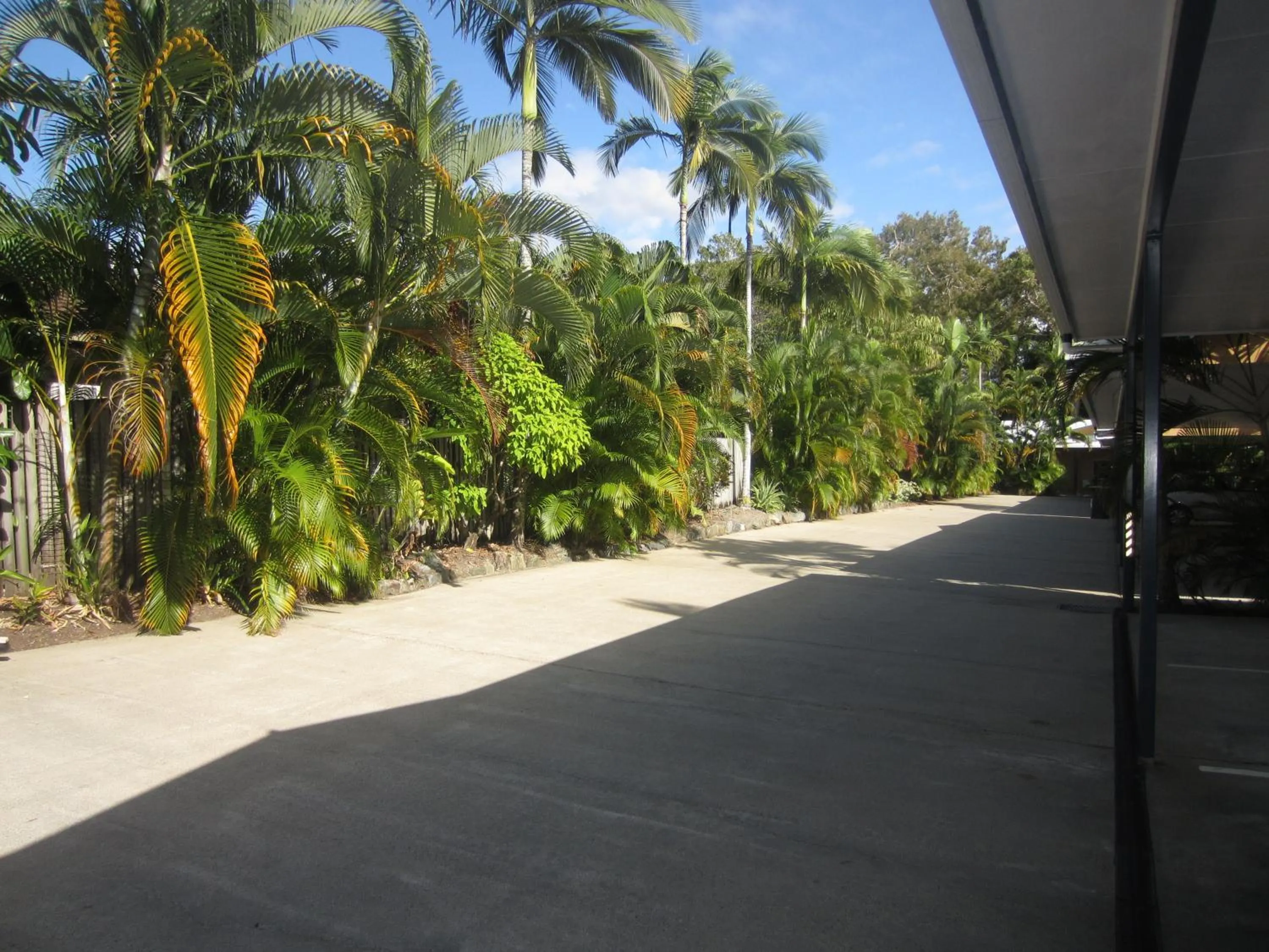 Facade/entrance in Lazy Lizard Motor Inn