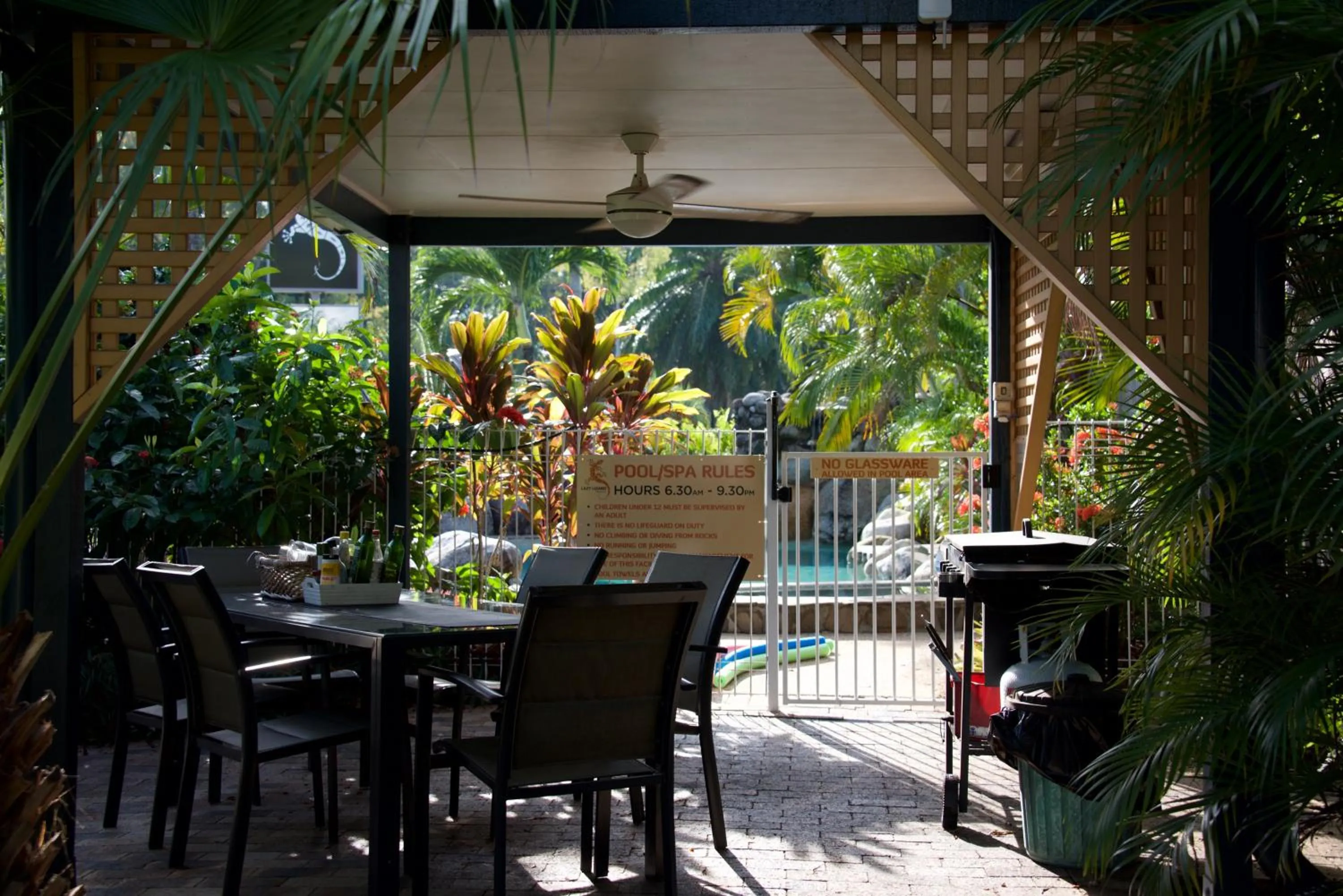 BBQ facilities in Lazy Lizard Motor Inn