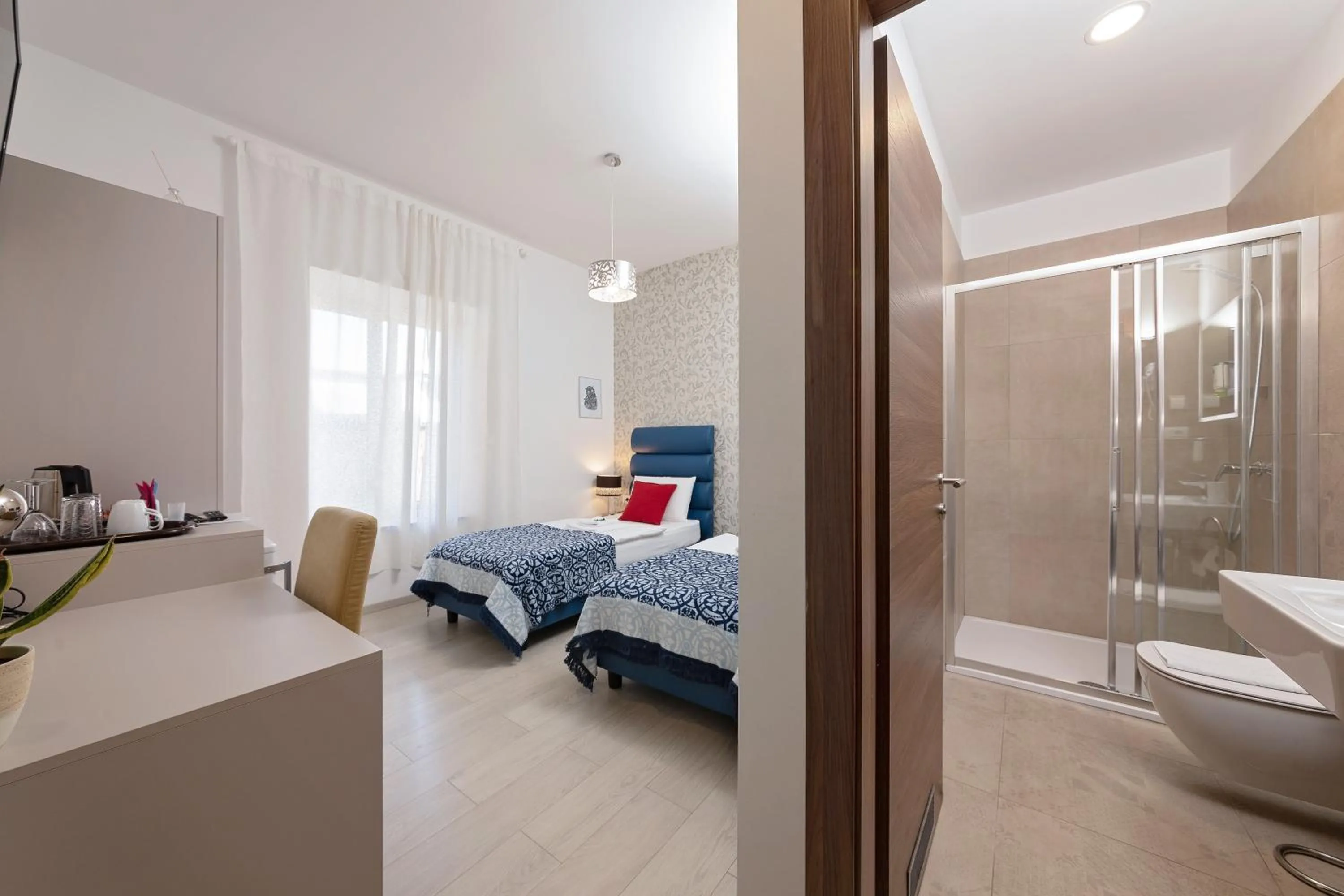 Shower, Bed in San Martino Rooms
