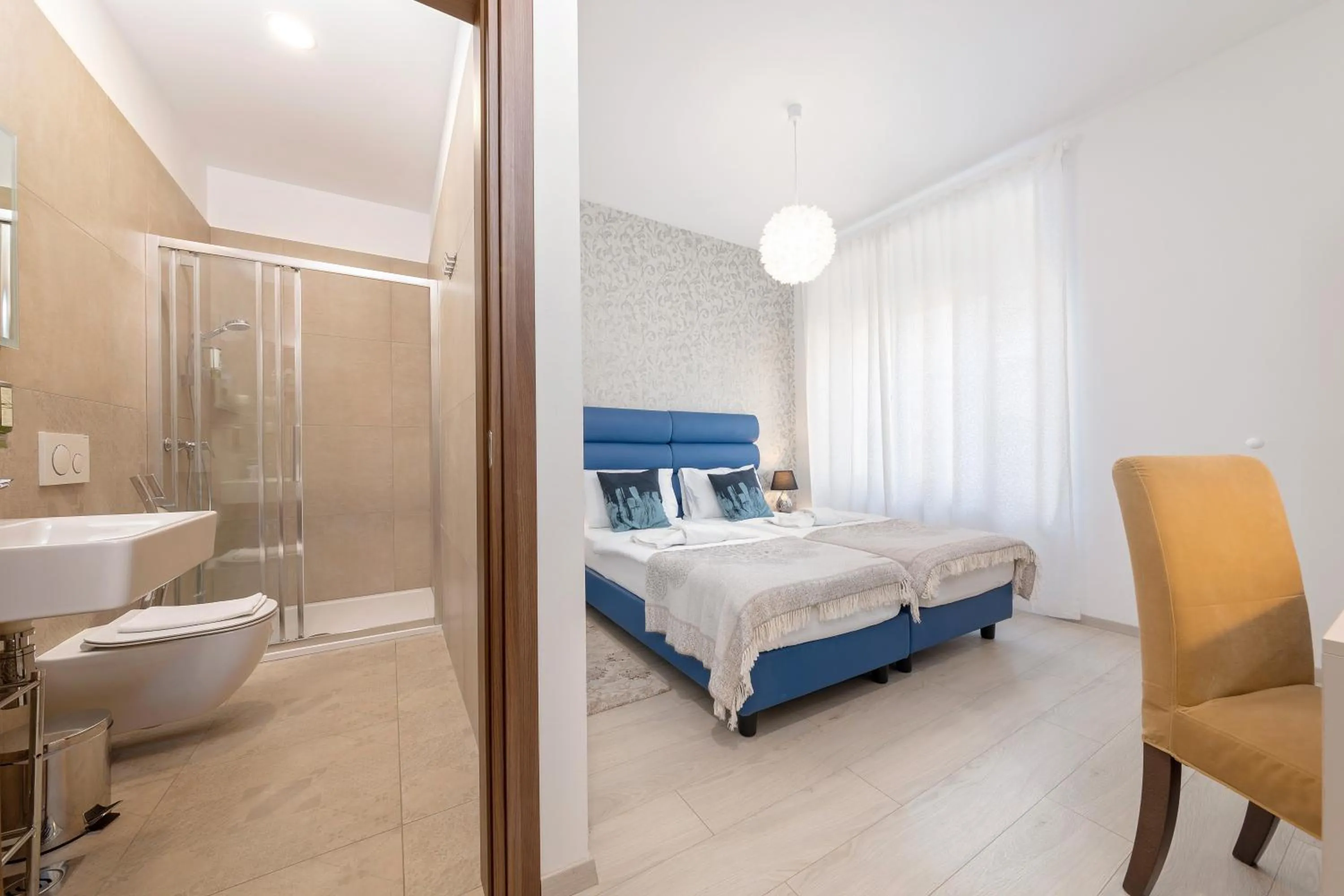 Toilet, Bed in San Martino Rooms