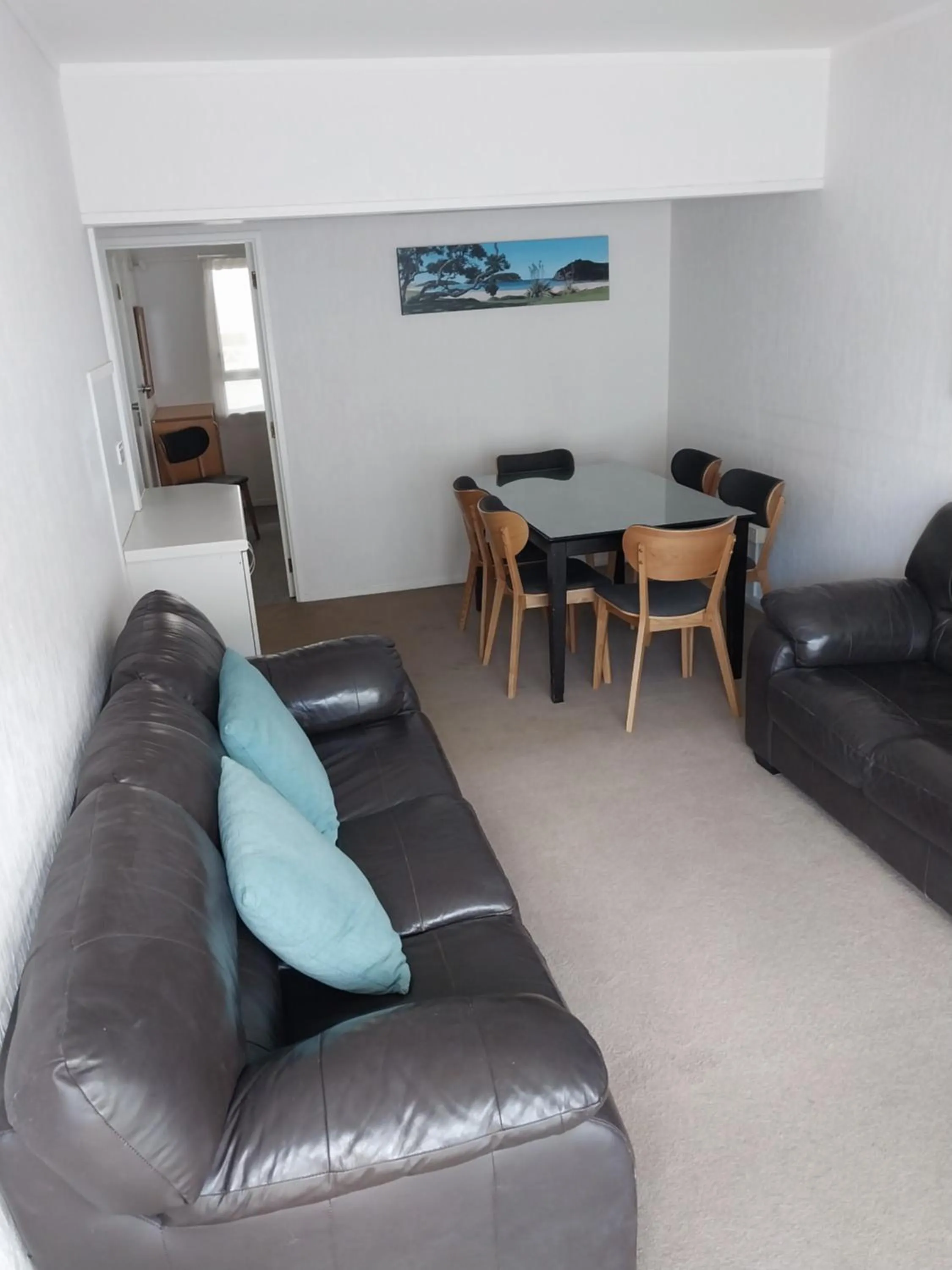 Seating area in Bayview Motel