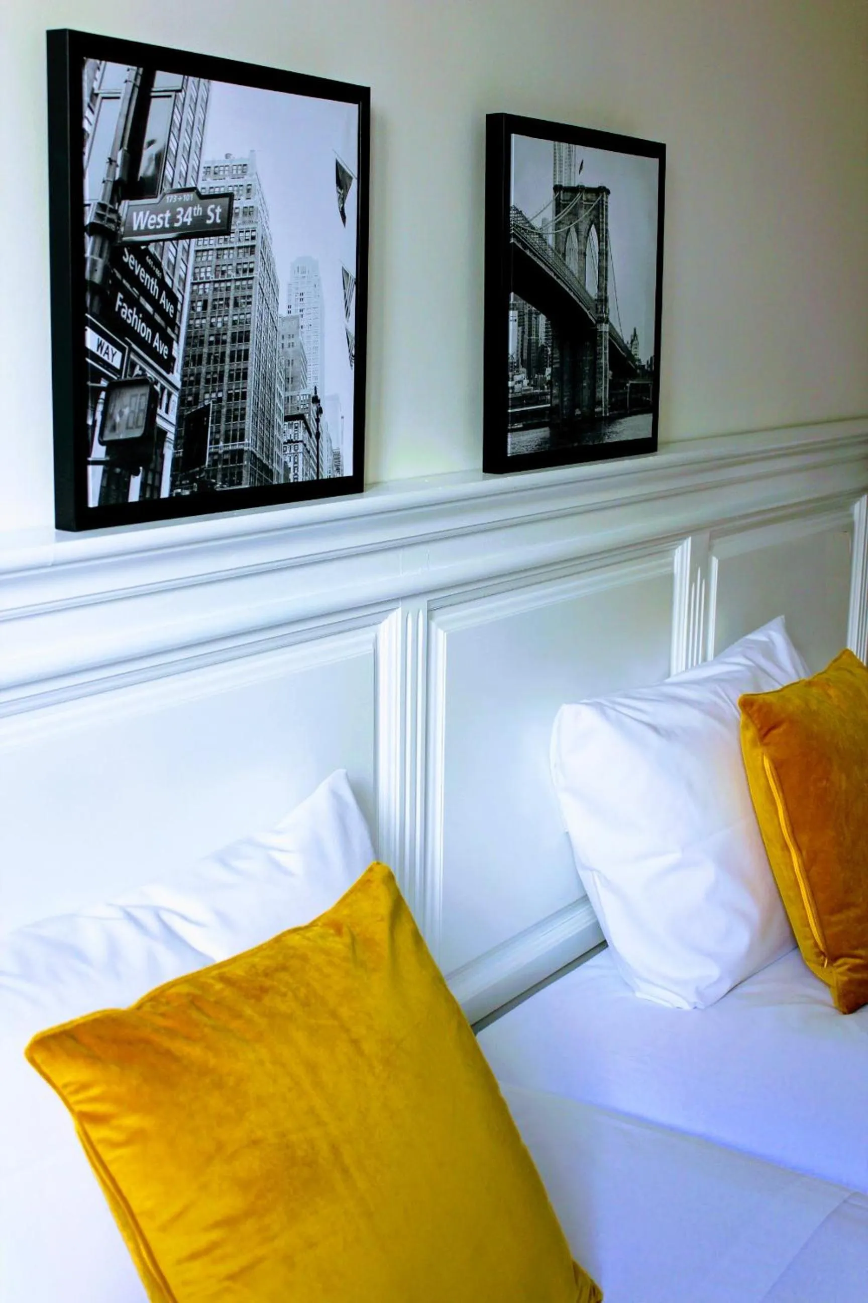 Bed in Hotel Ronda Moments