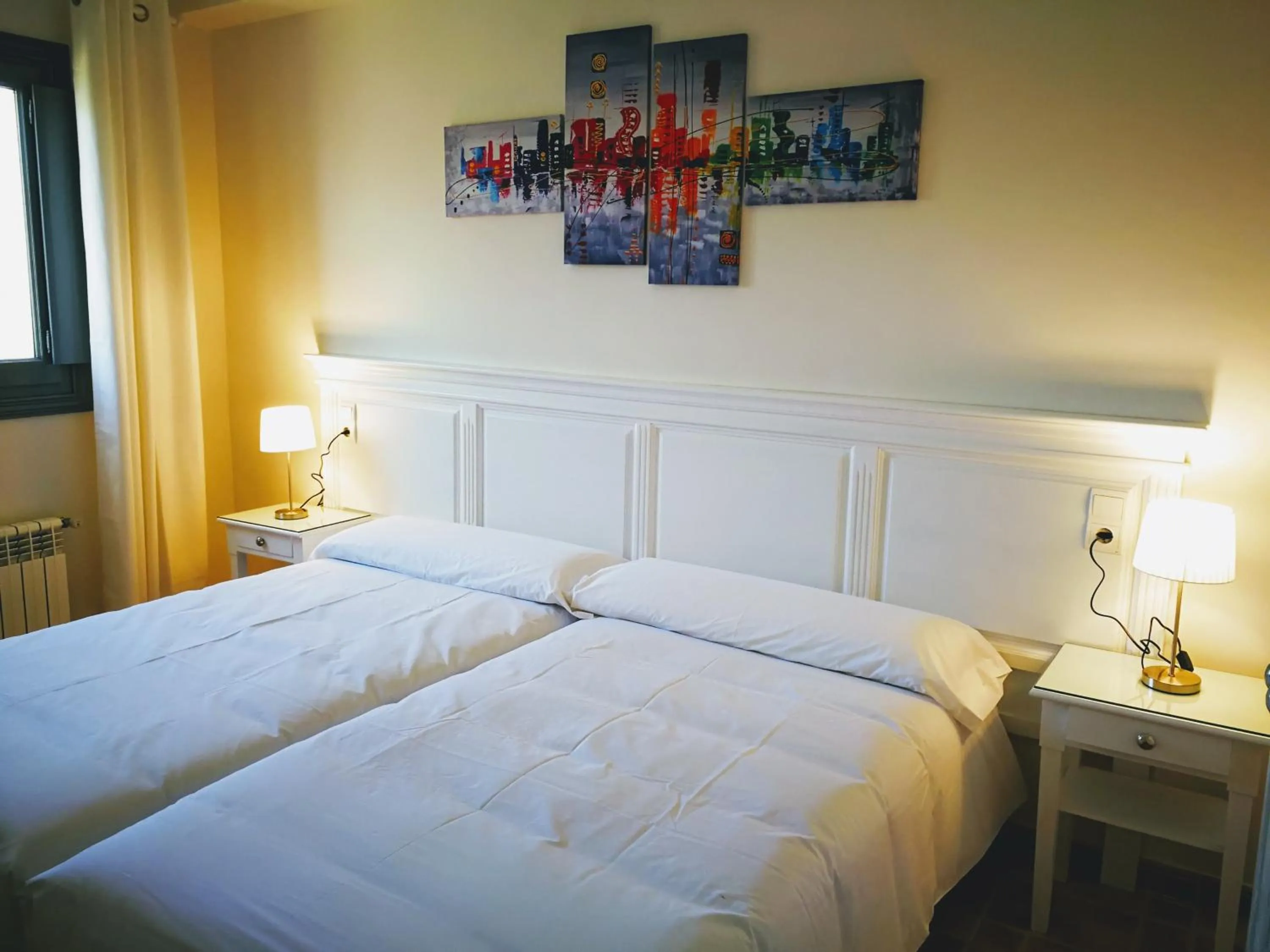 Bed in Hotel Ronda Moments