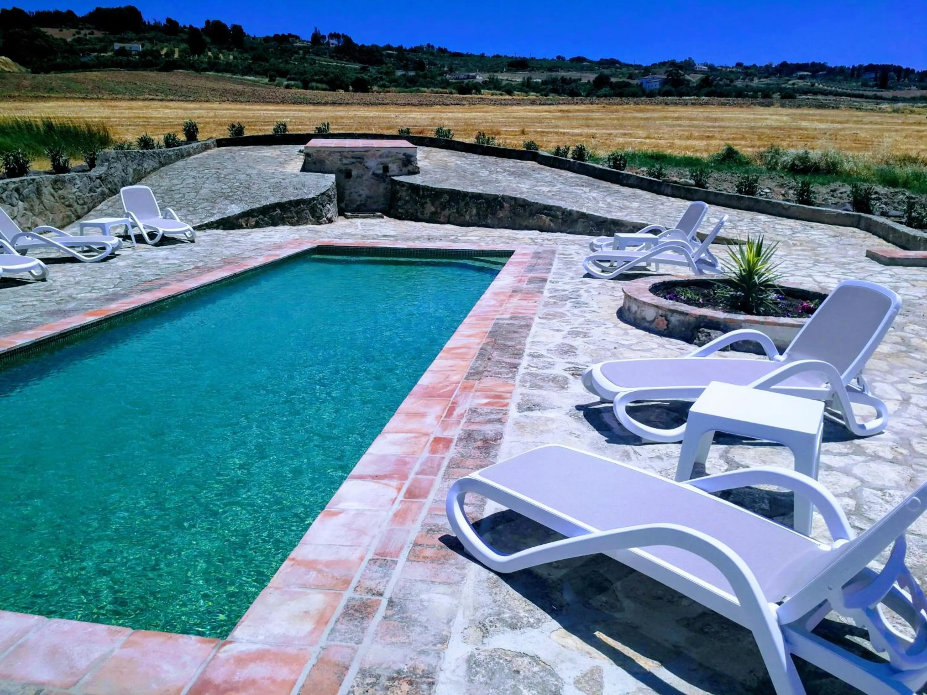 Pool view in Hotel Ronda Moments