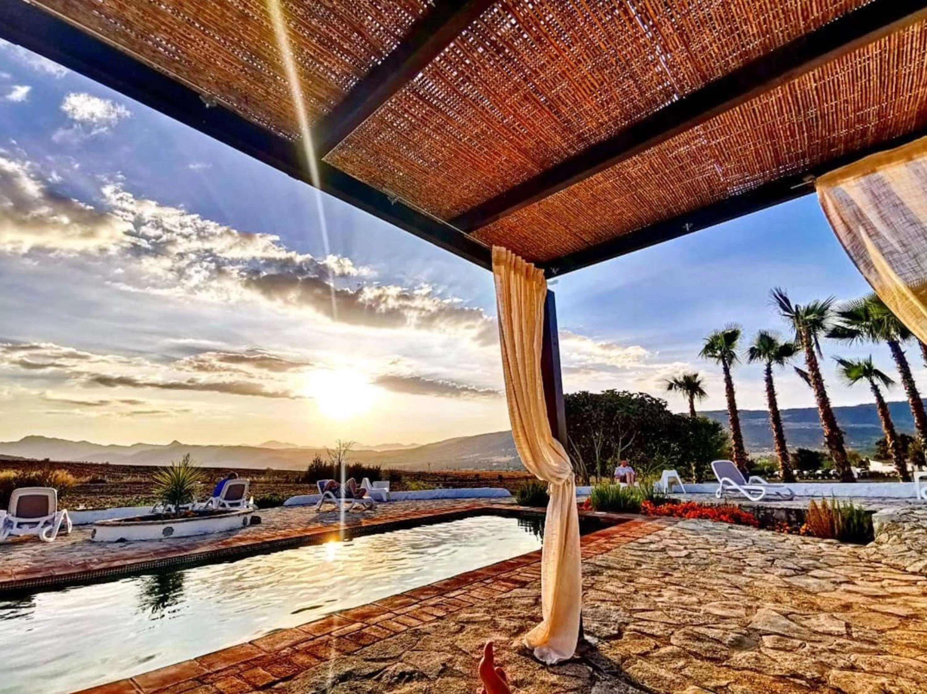 Swimming pool in Hotel Ronda Moments