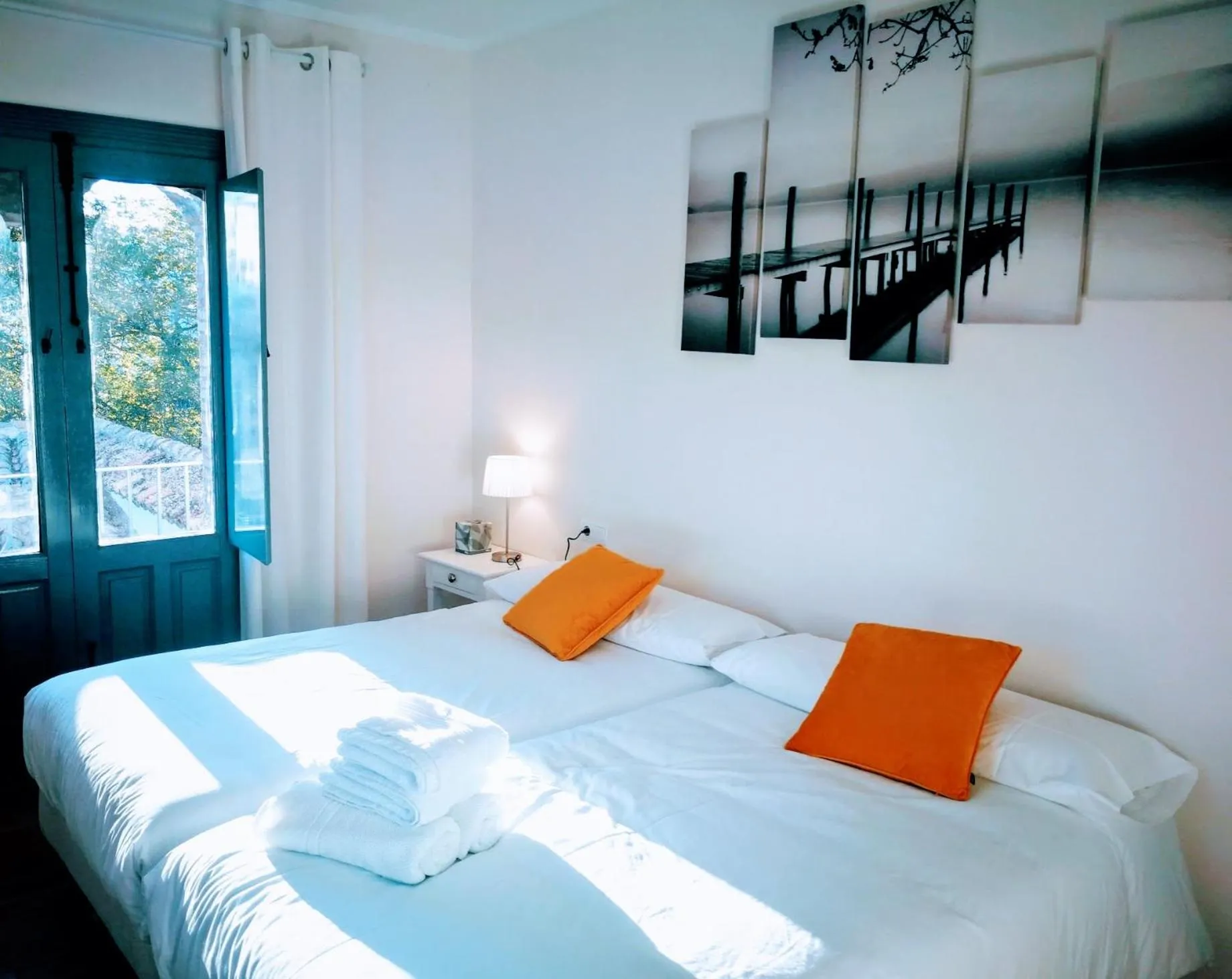 Bed in Hotel Ronda Moments