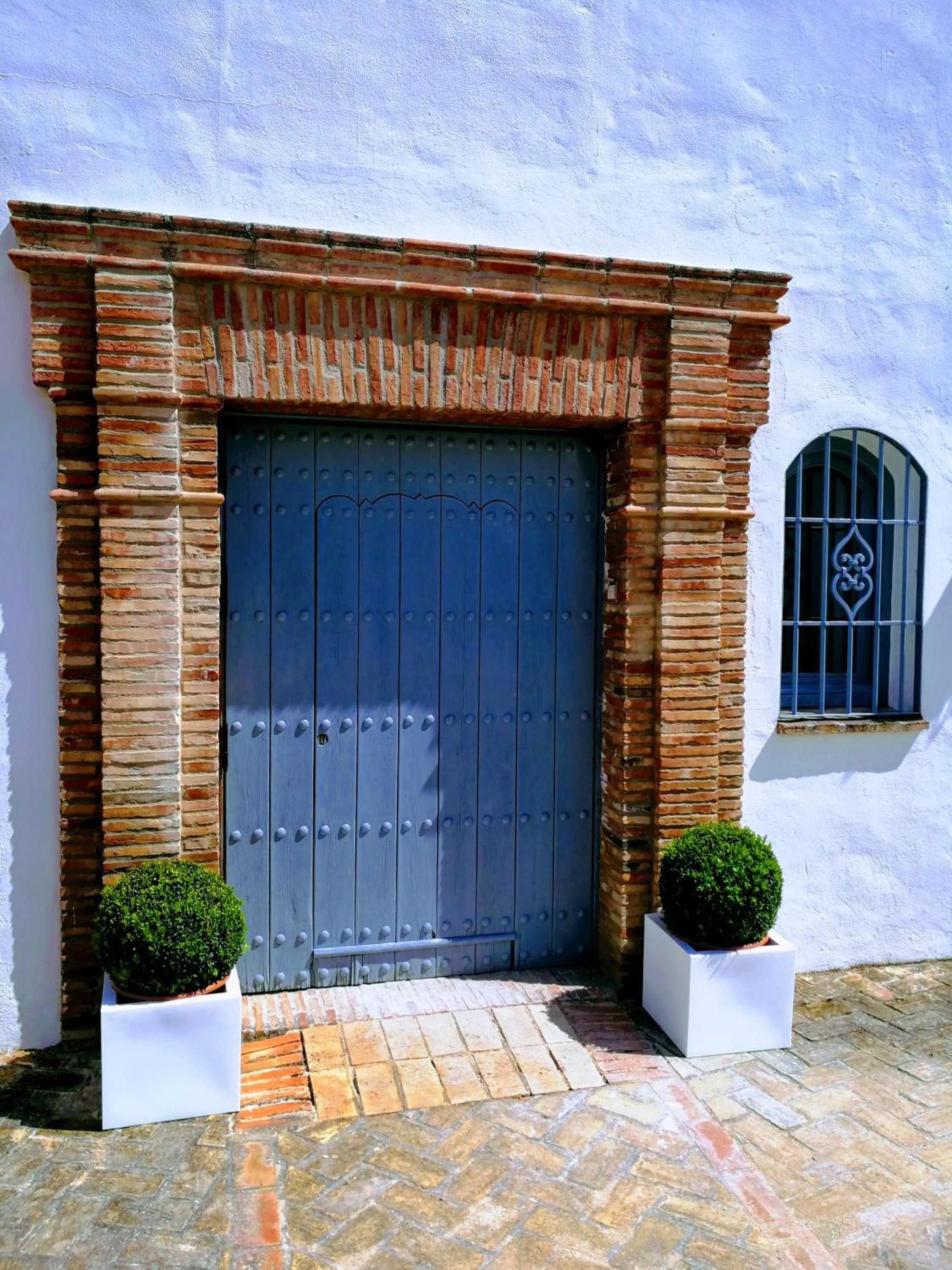 Facade/entrance in Hotel Ronda Moments