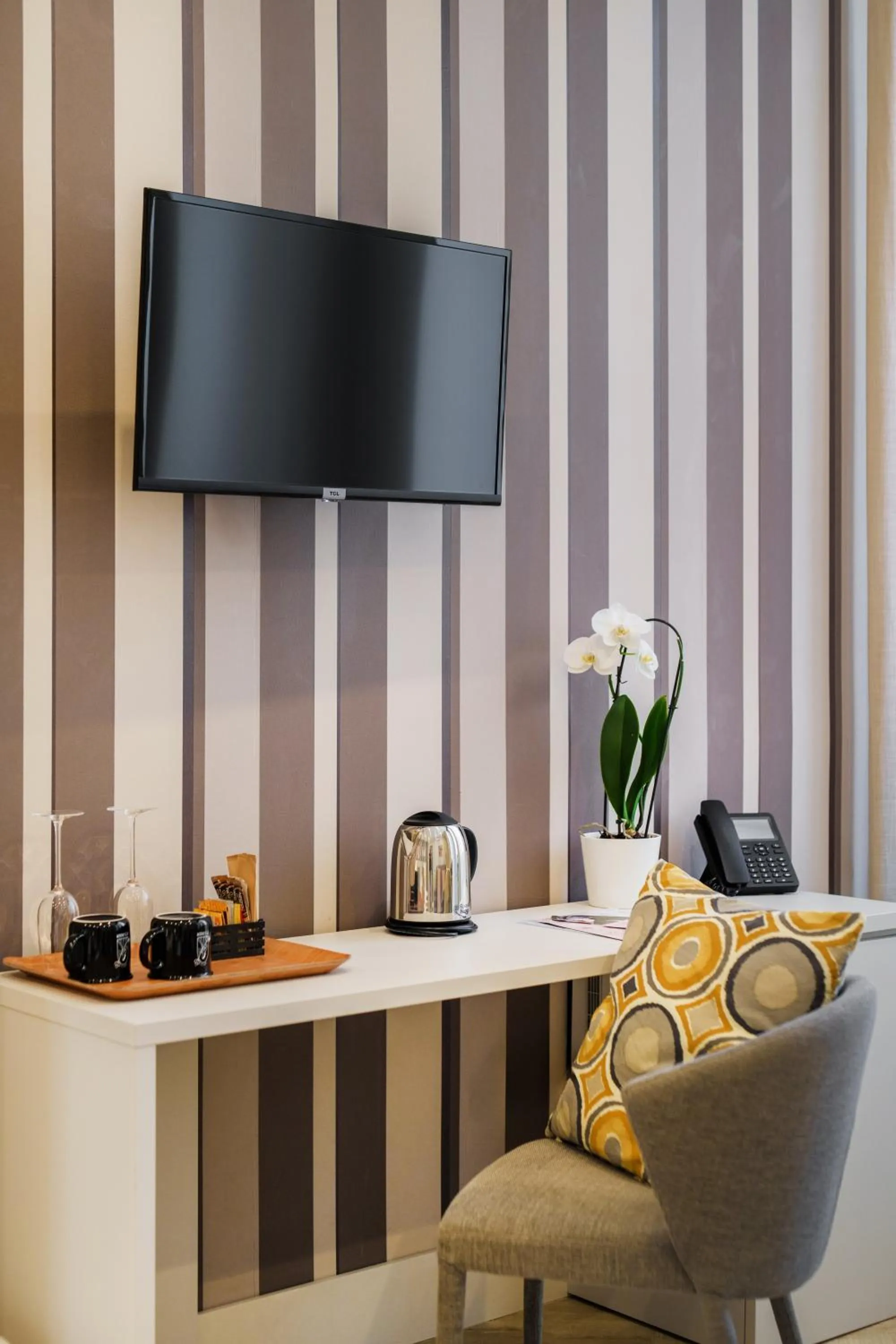 TV and multimedia in It's Room Naples