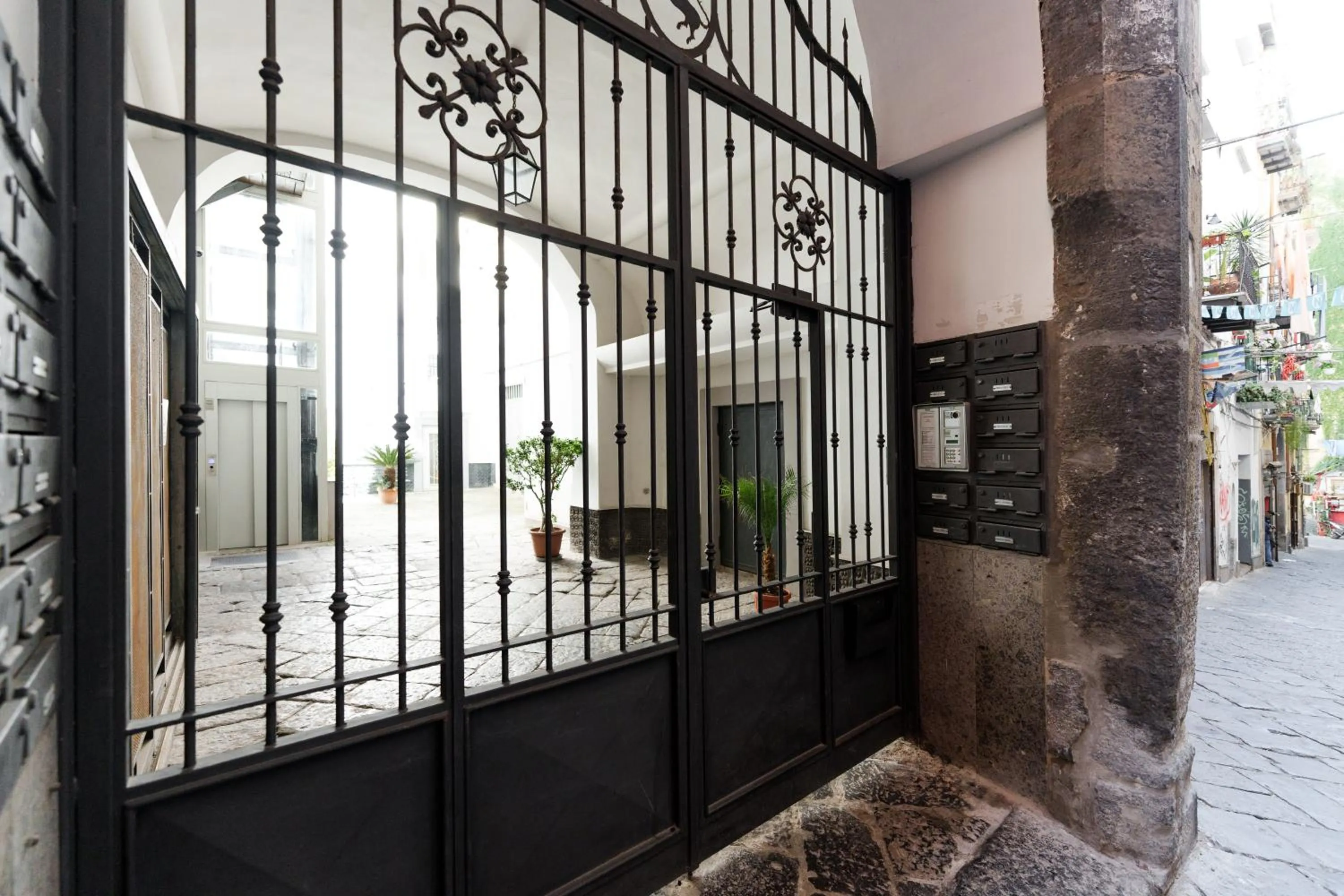 Property building in It's Room Naples