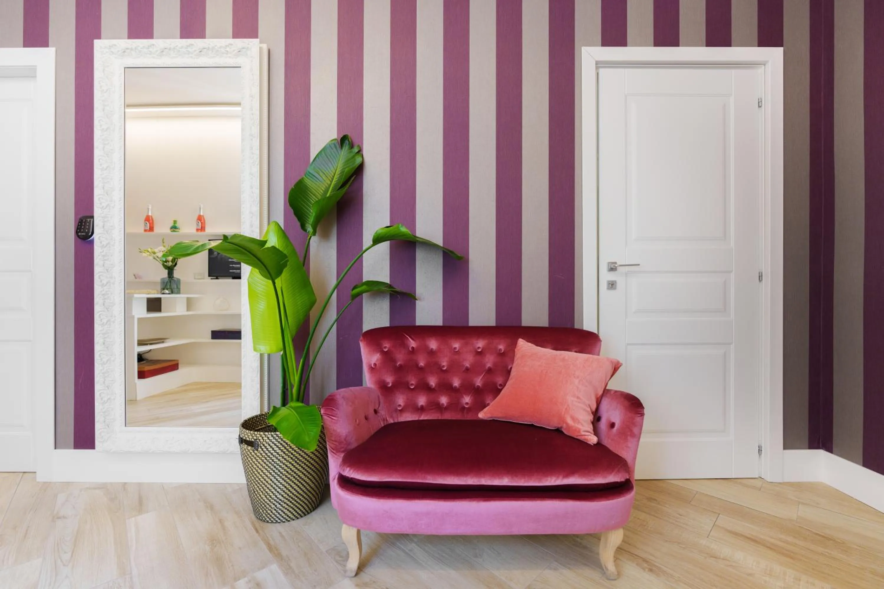 Decorative detail in It's Room Naples