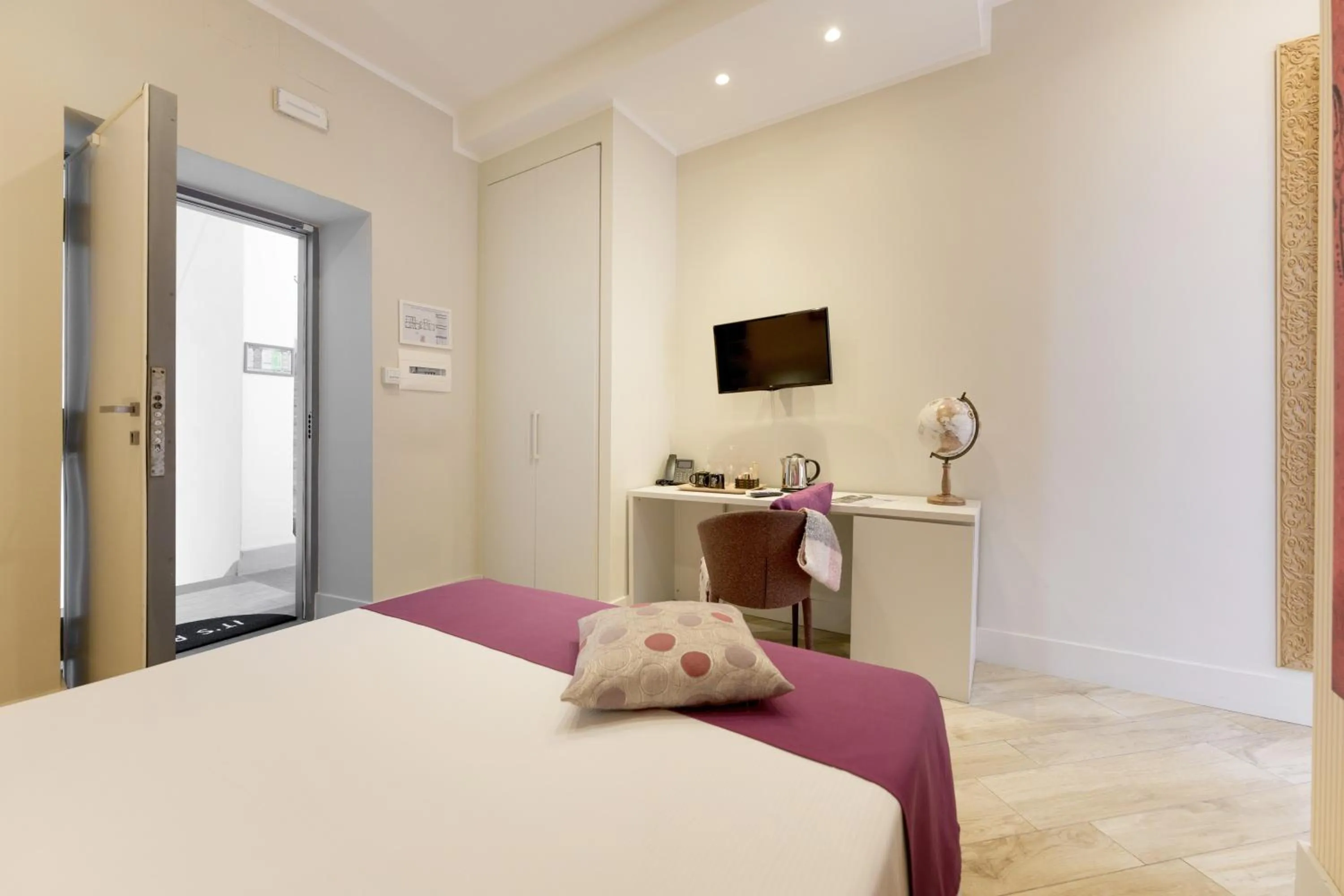 Bed in It's Room Naples