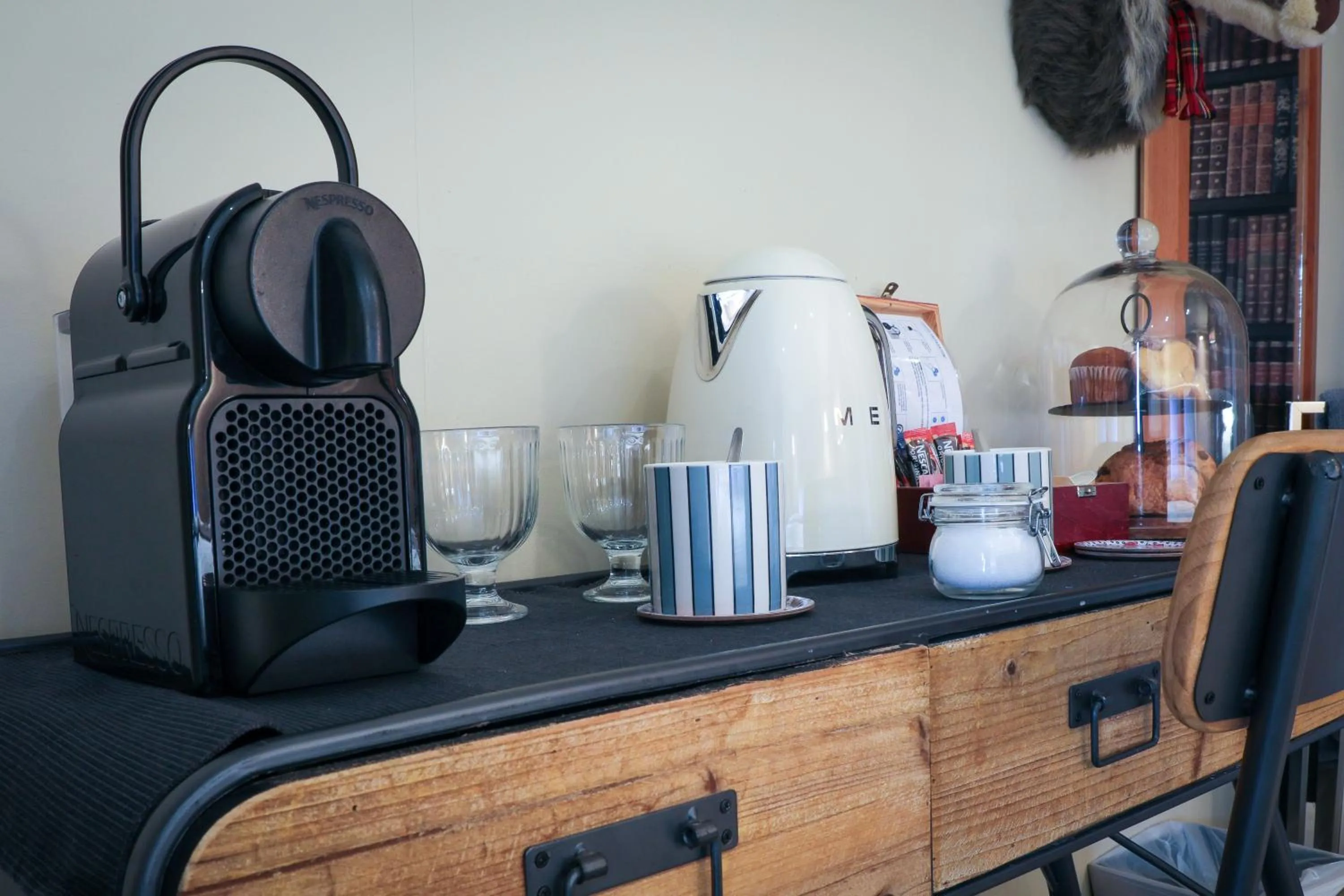 Coffee/tea facilities in the kingsbury 7even 8ight