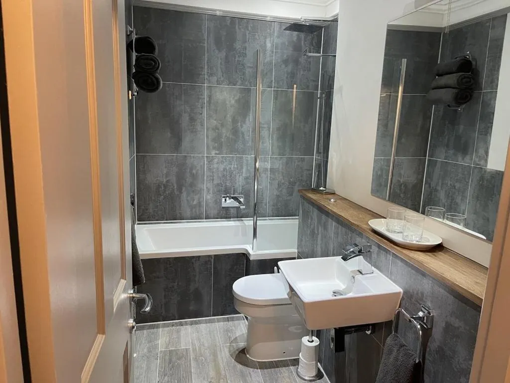 Bathroom in the kingsbury 7even 8ight