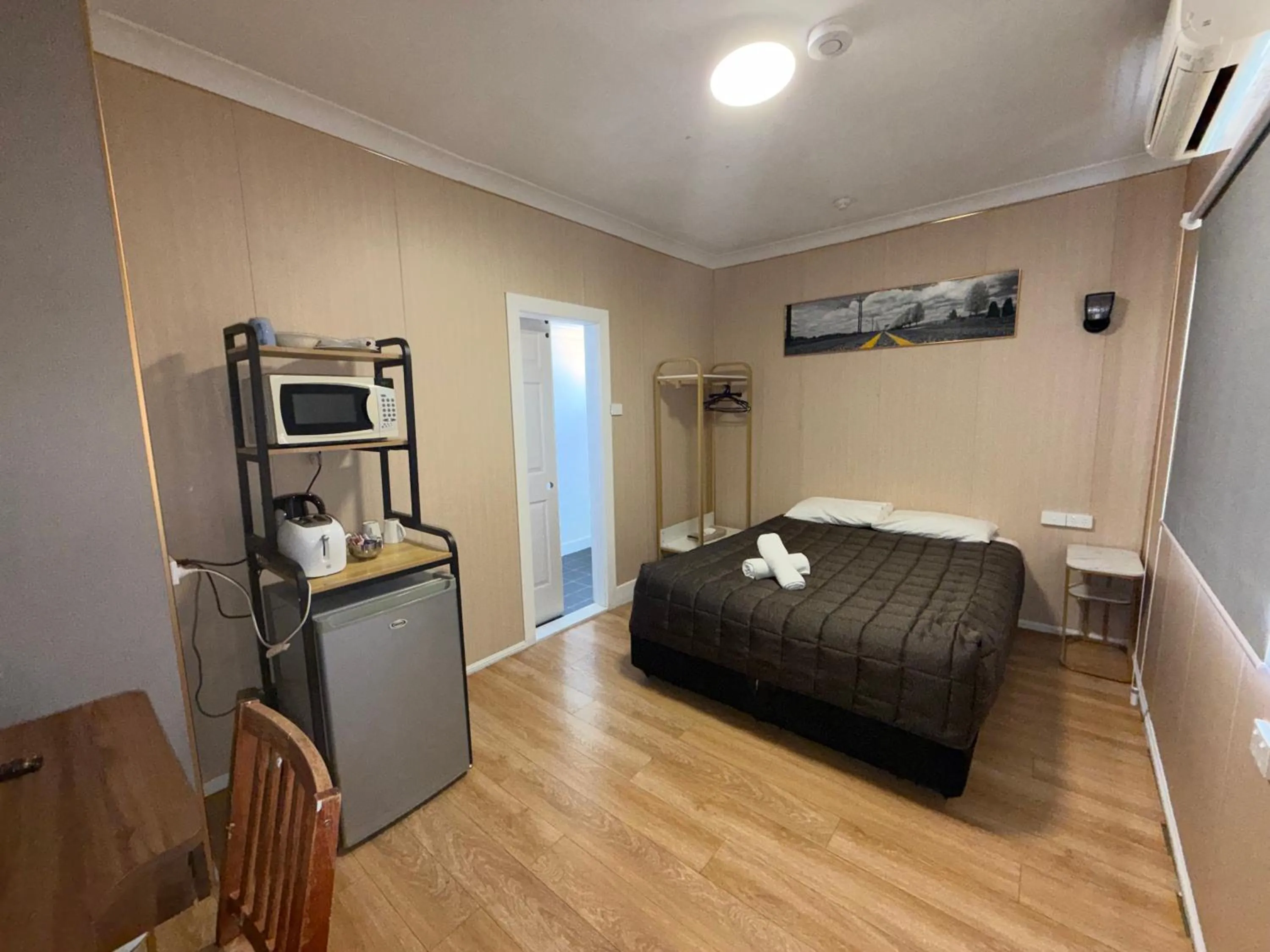 Bed in Alpine Heritage Motel